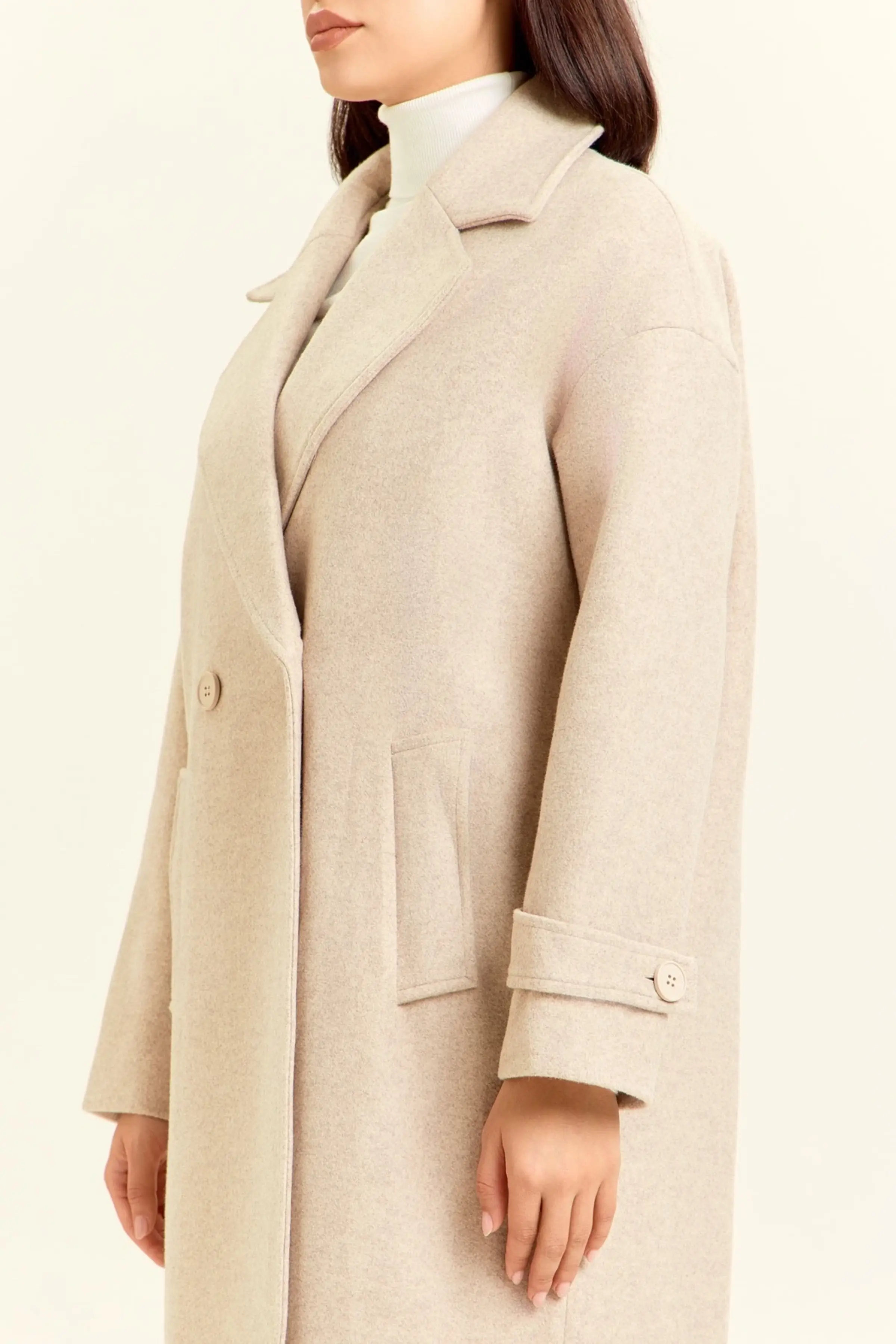 Пальто бежевый для женщин 47112-15 53