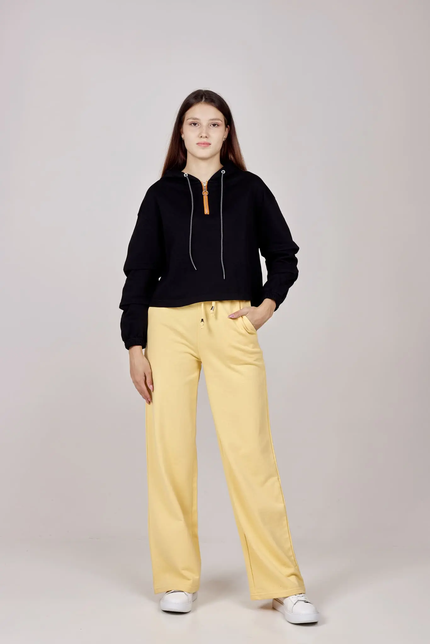 Худи черный для женщин 552/662/32102-1 62