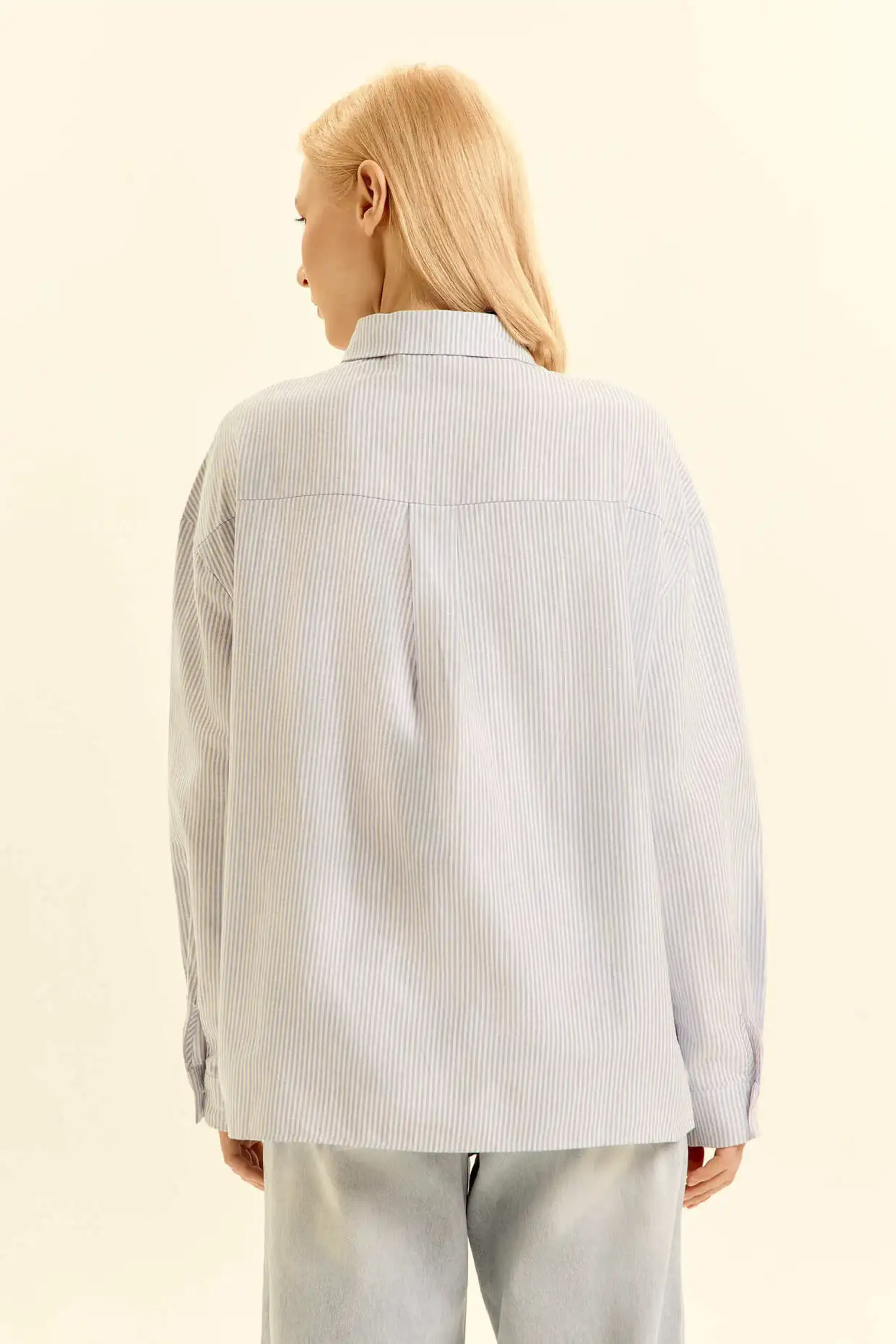 Рубашка бело-голубая полоска для женщин 46274-47 66