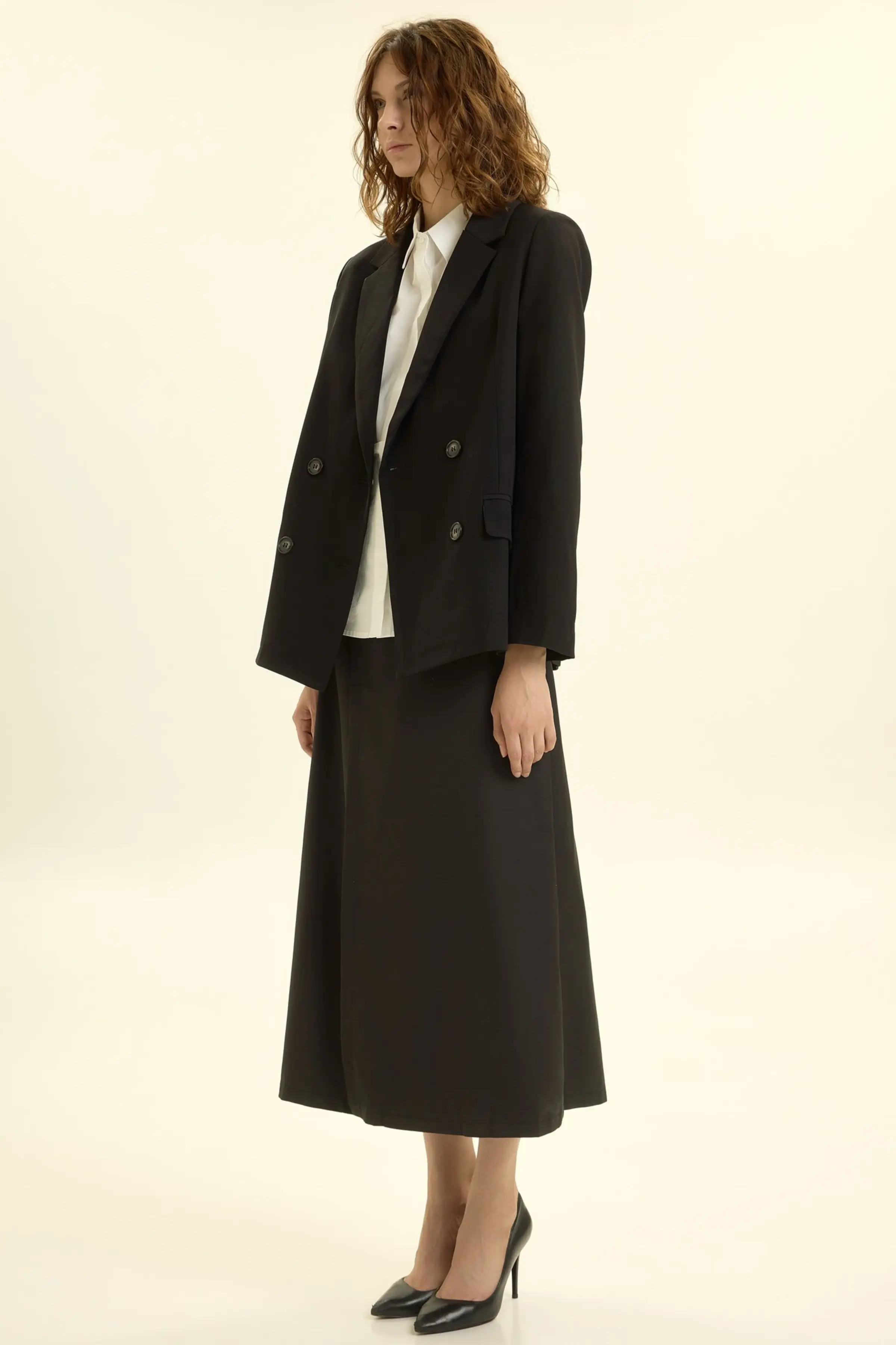 Жакет черный для женщин 46263-1 64