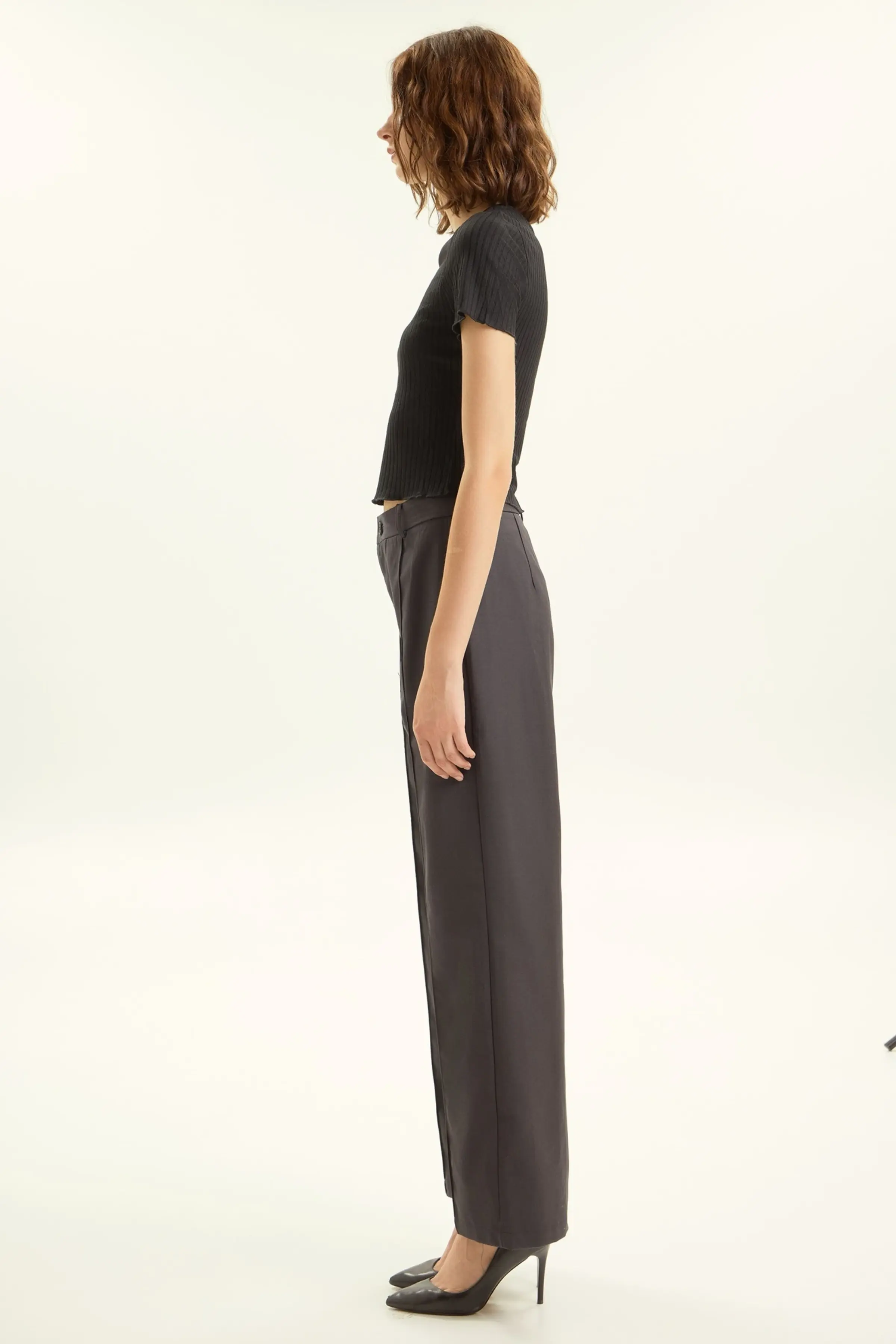 Брюки черный для женщин 44295-1 71