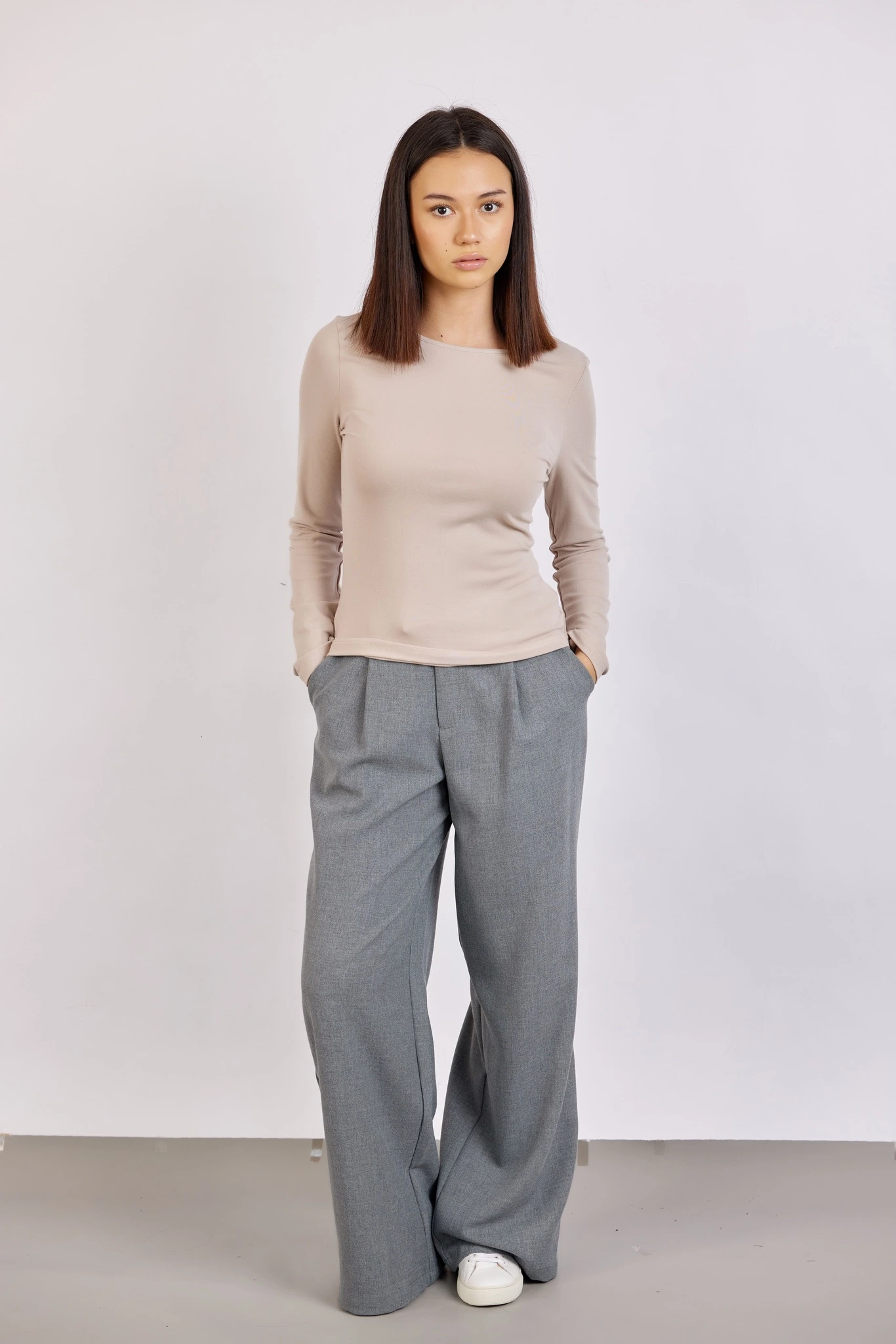 Лонгслив бежевый для женщин 43120-15 59