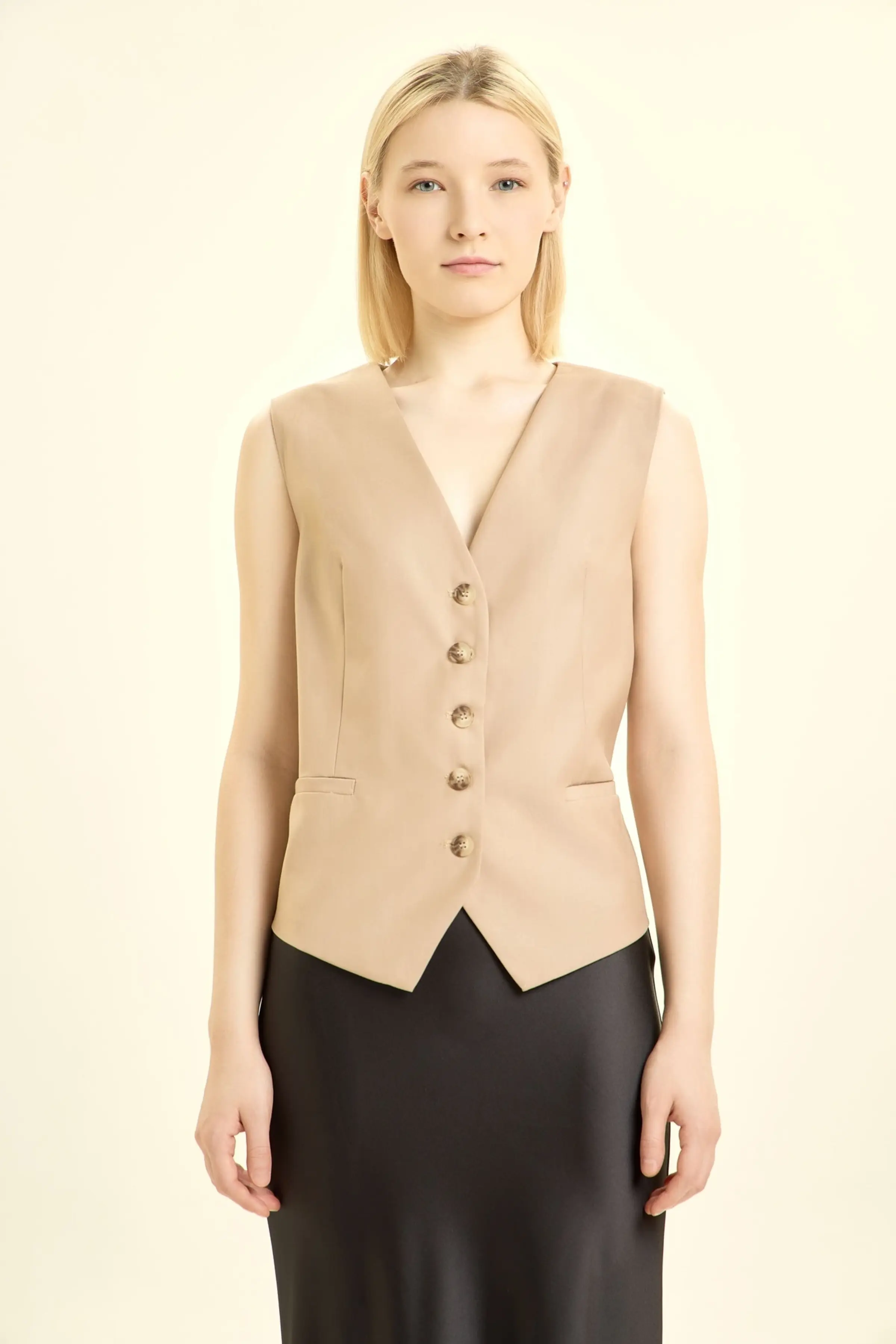 Жилетка бежевый для женщин 46135-15 68