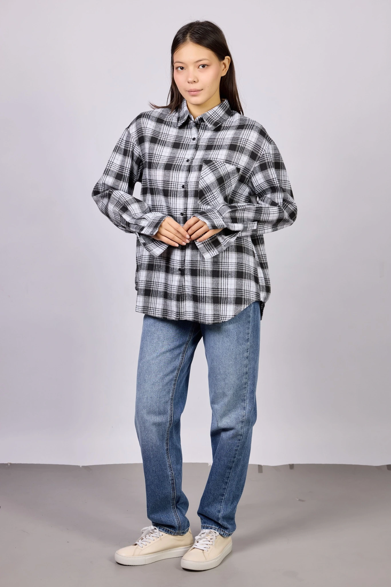 Рубашка бело-черная клетка для женщин 42249-56 66