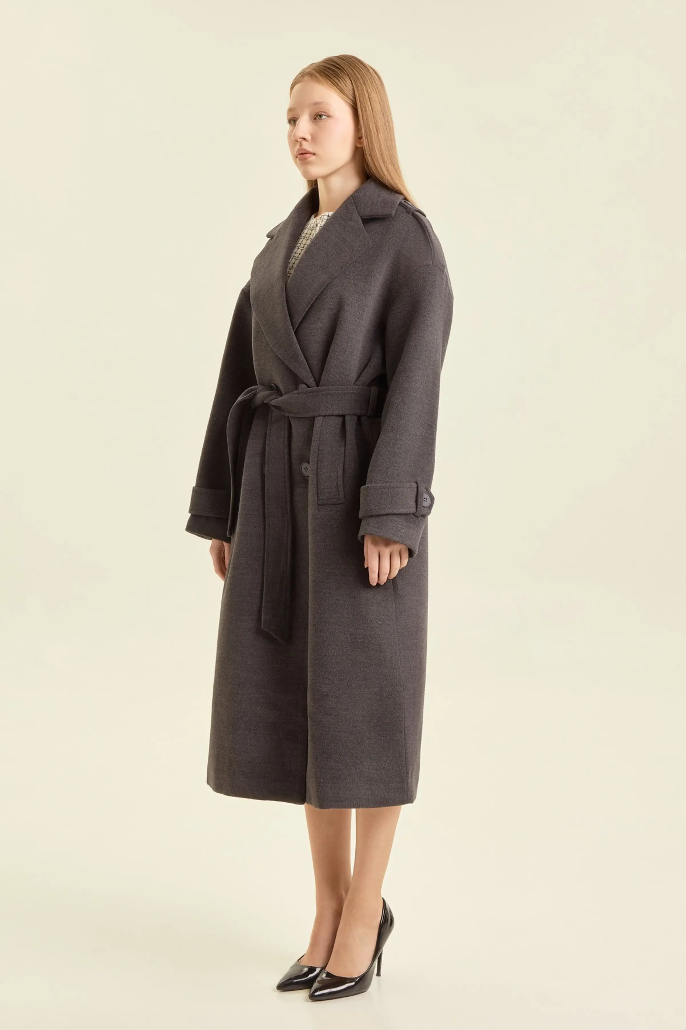 Пальто серый для женщин 47108-61 53