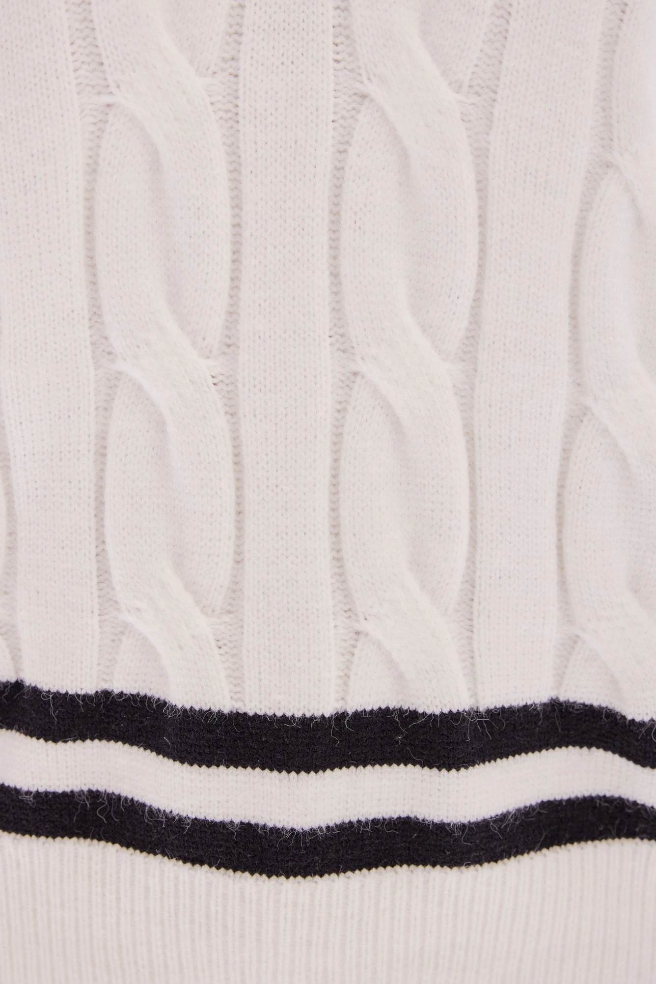 Джемпер черно-белый для женщин 40105-109 60