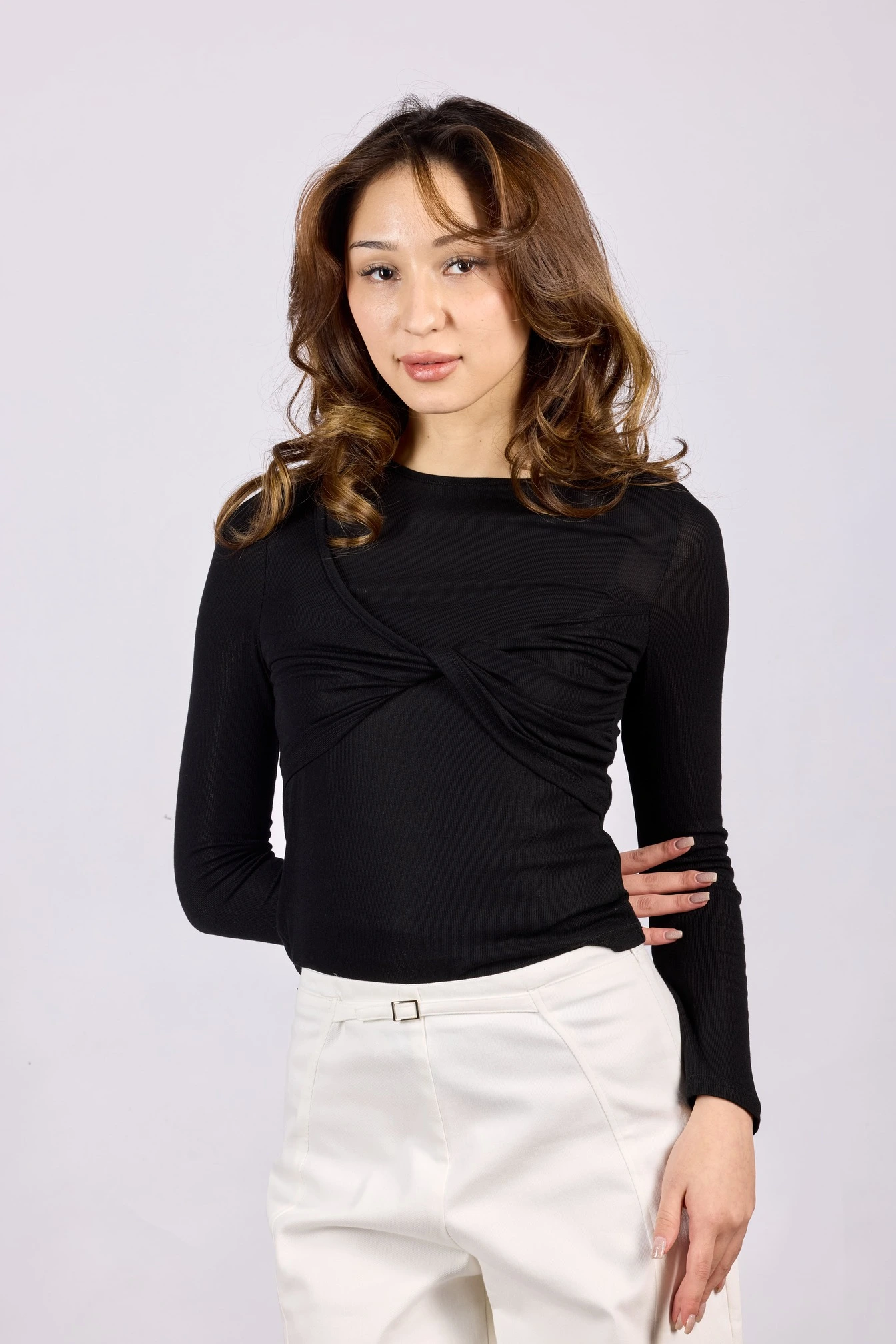 Лонгслив черный для женщин 44257-1 59