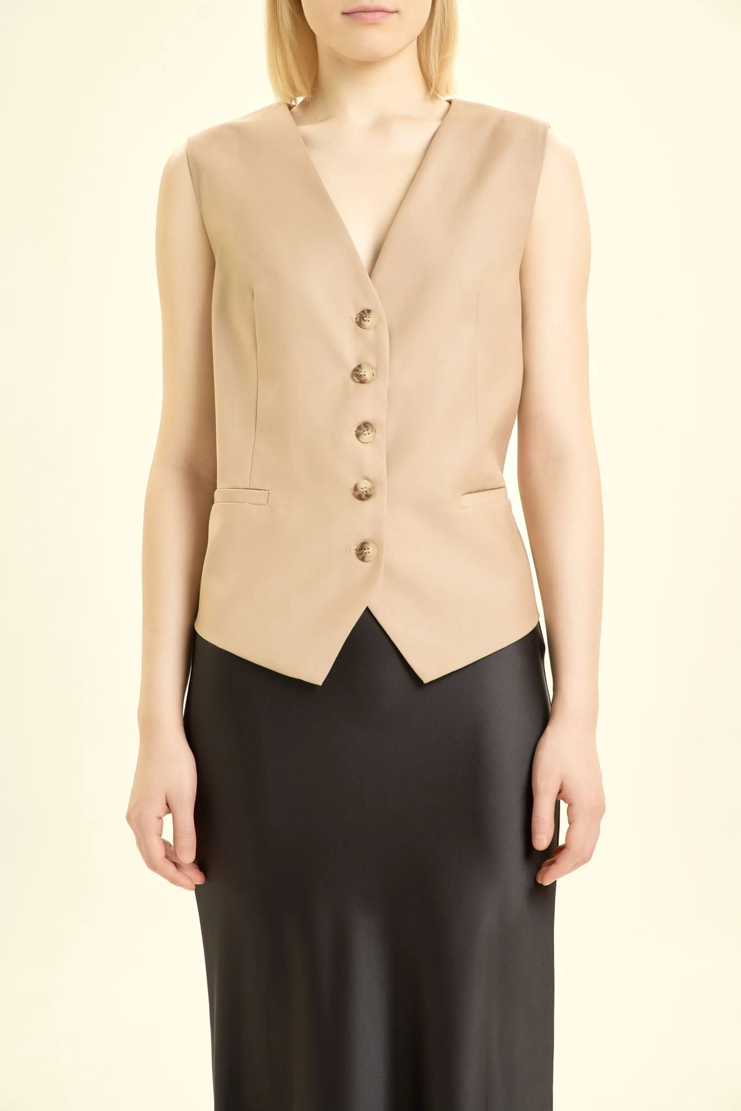 Жилетка бежевый для женщин 46135-15 68