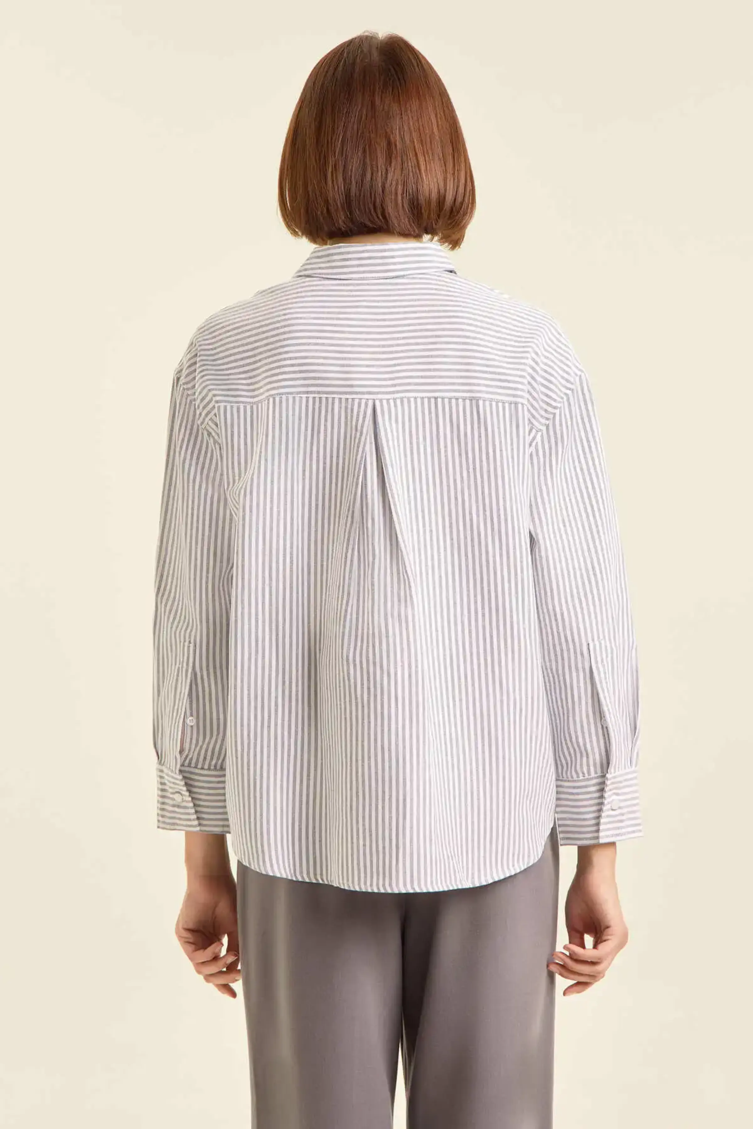 Рубашка бело-синяя полоска для женщин 47246-48 66