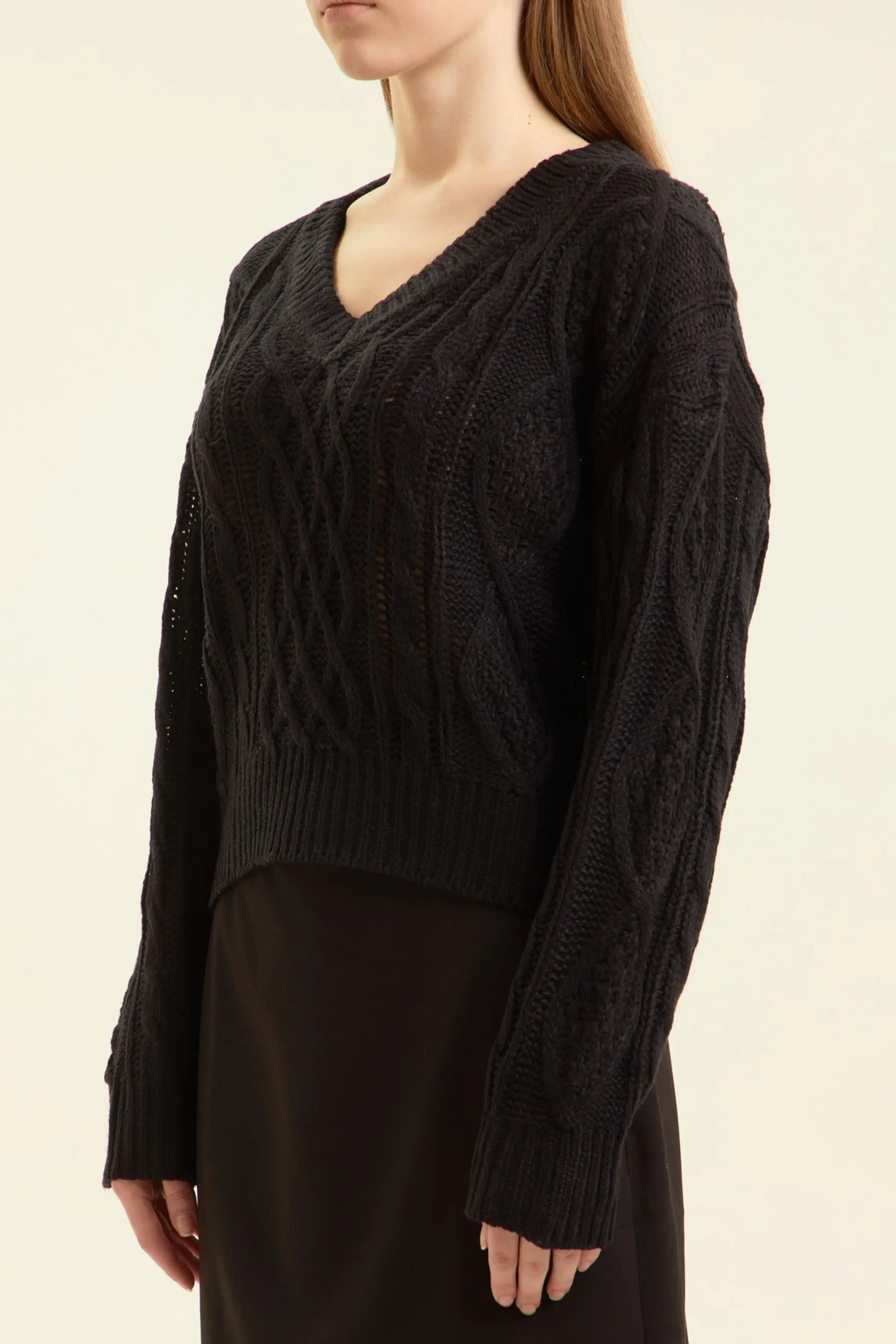 Свитер черный для женщин 47304-1 65