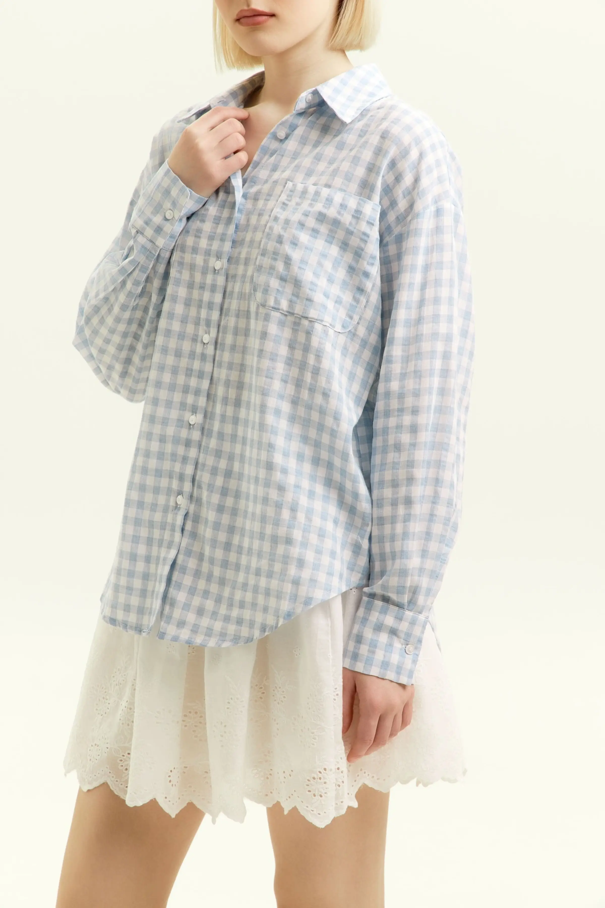 Рубашка бело-голубая клетка для женщин 45239-104 66