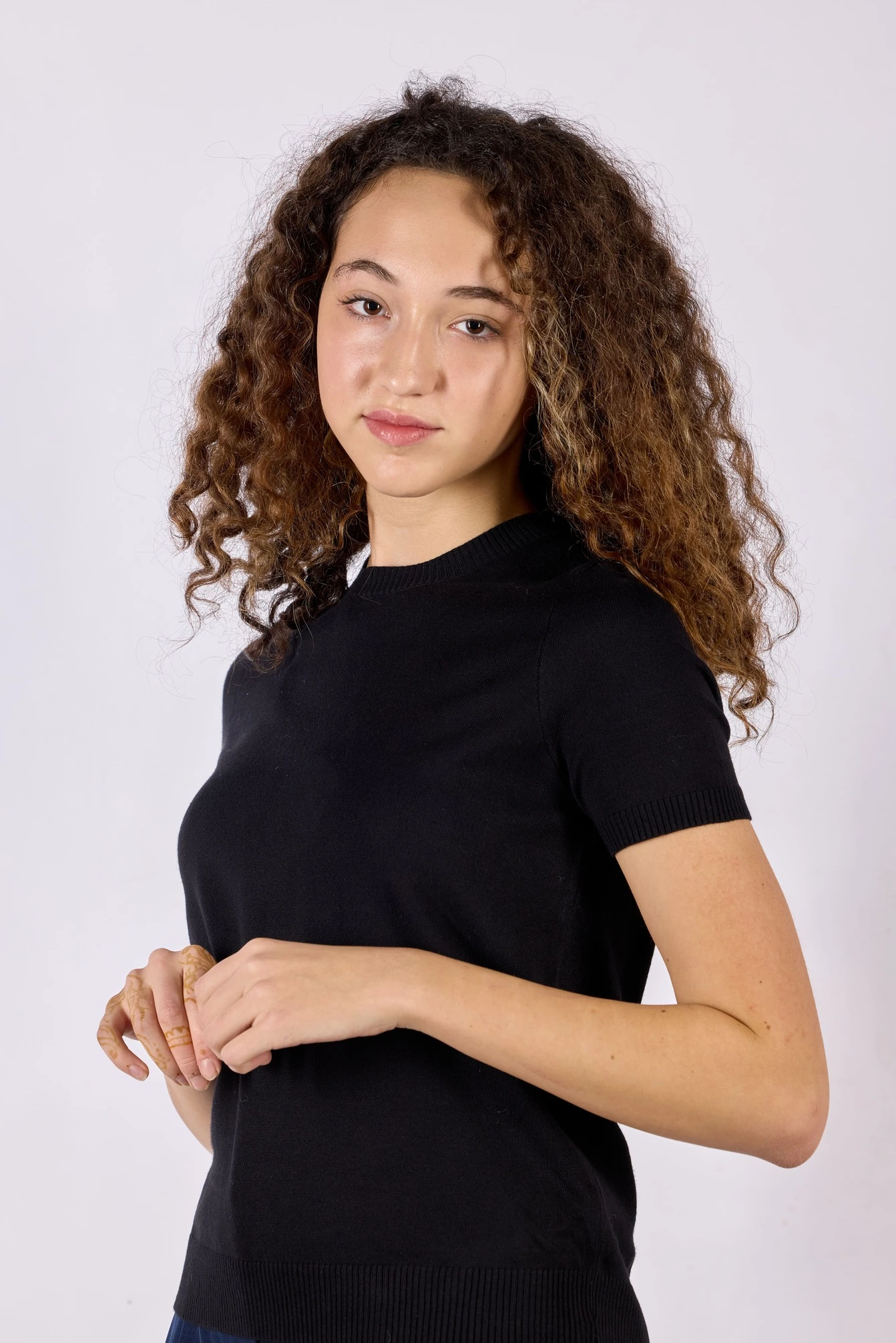 Джемпер черный для женщин 44194-1 60