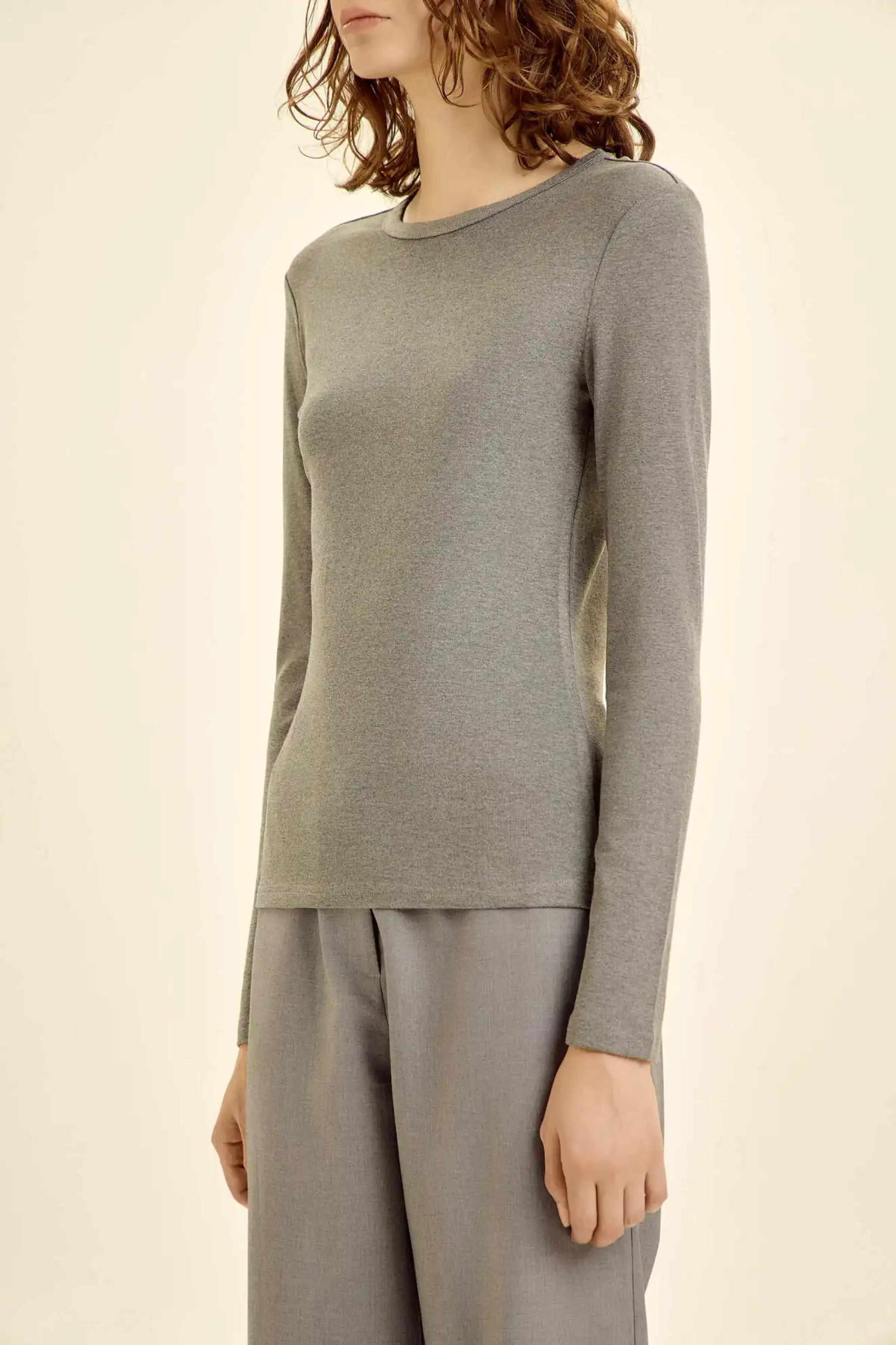 Лонгслив серый для женщин 46133-61 59