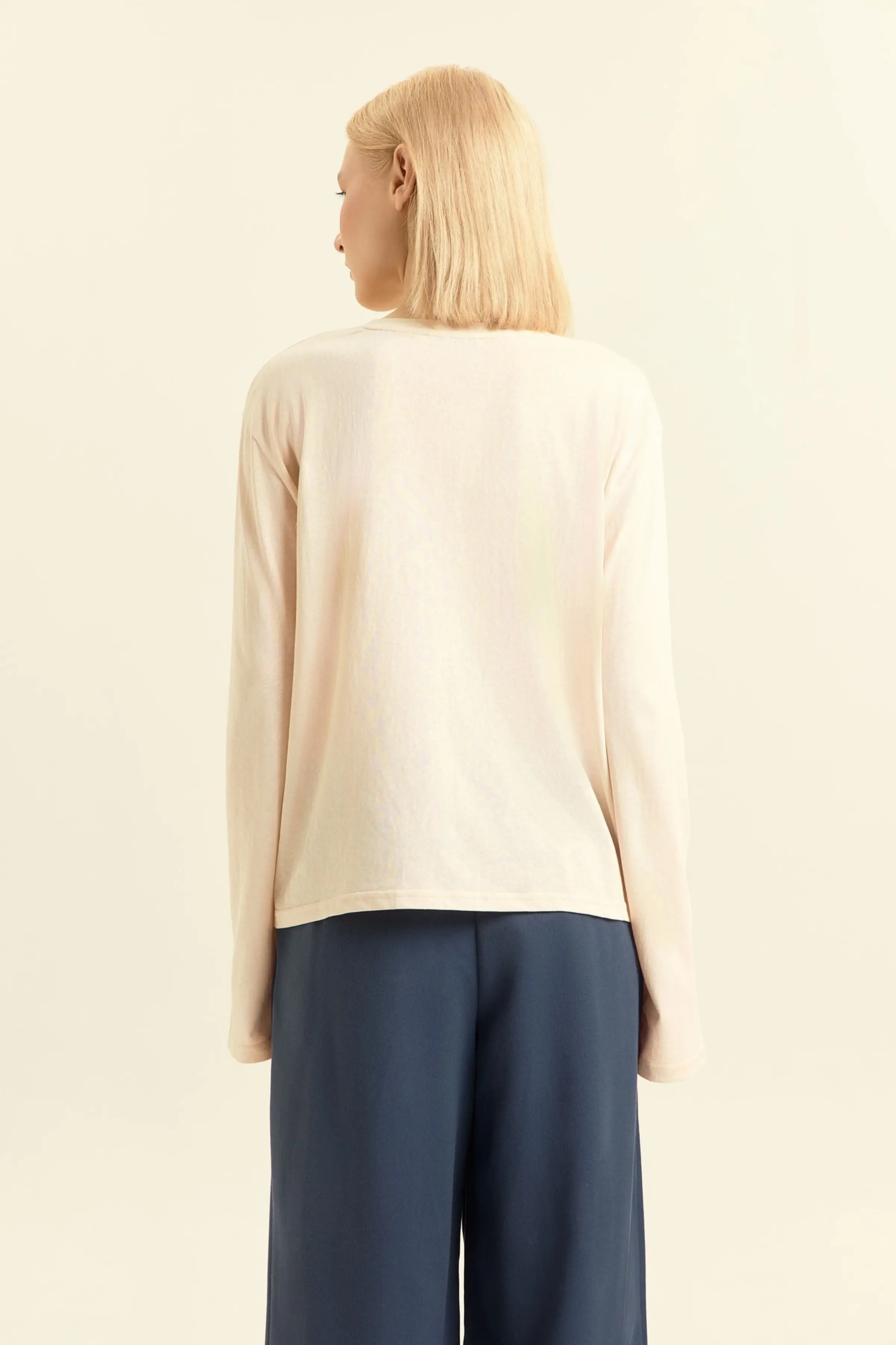 Лонгслив бежевый для женщин 46199-15 59