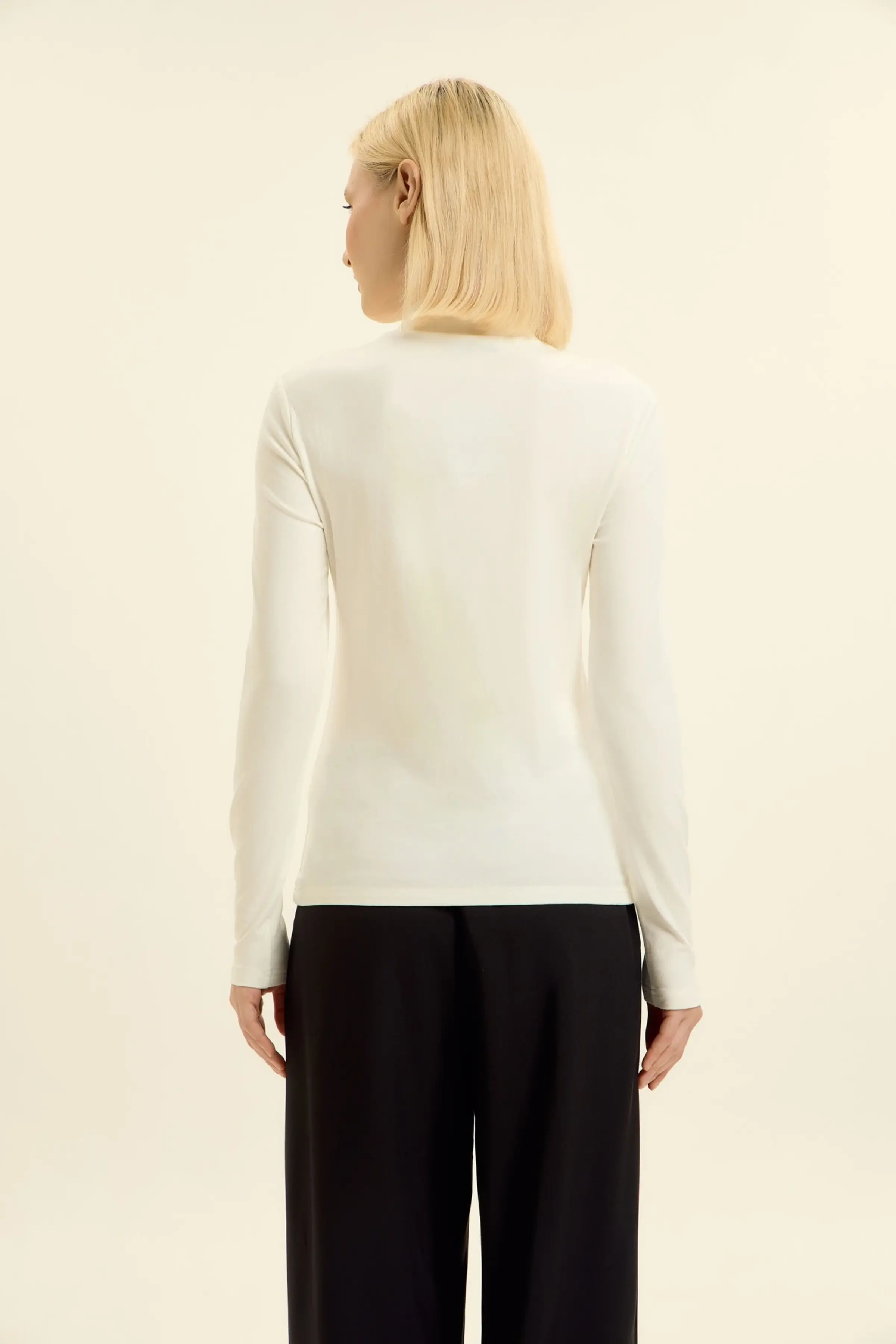 Лонгслив белый для женщин 46220-4 59