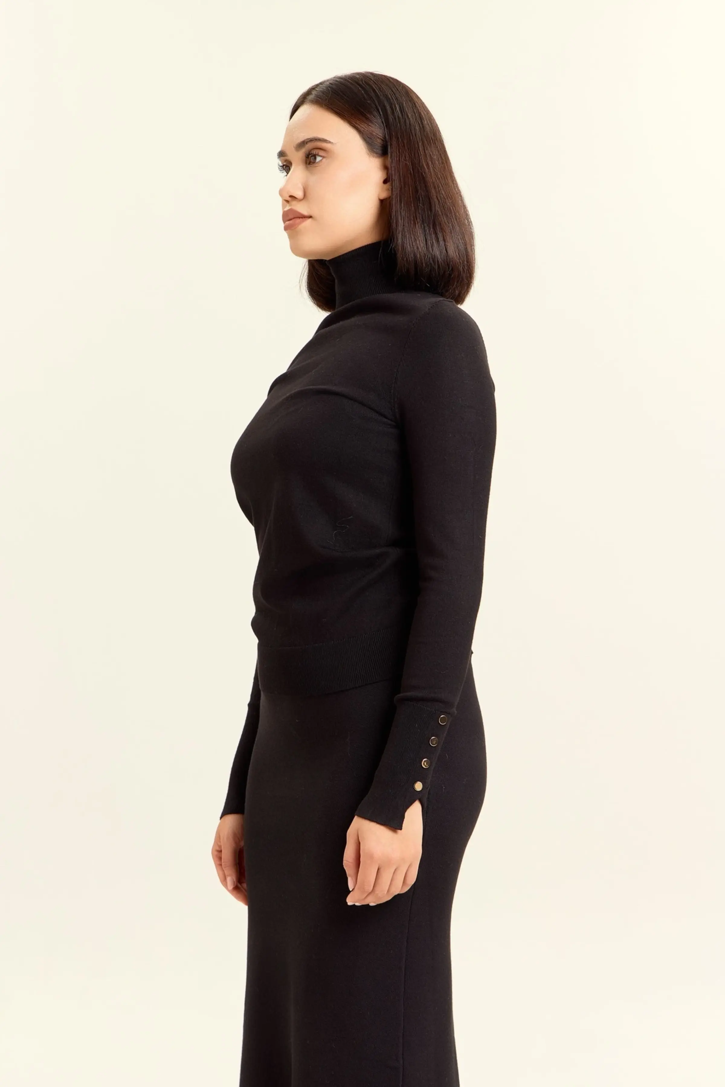 Джемпер черный для женщин 47171-1 60