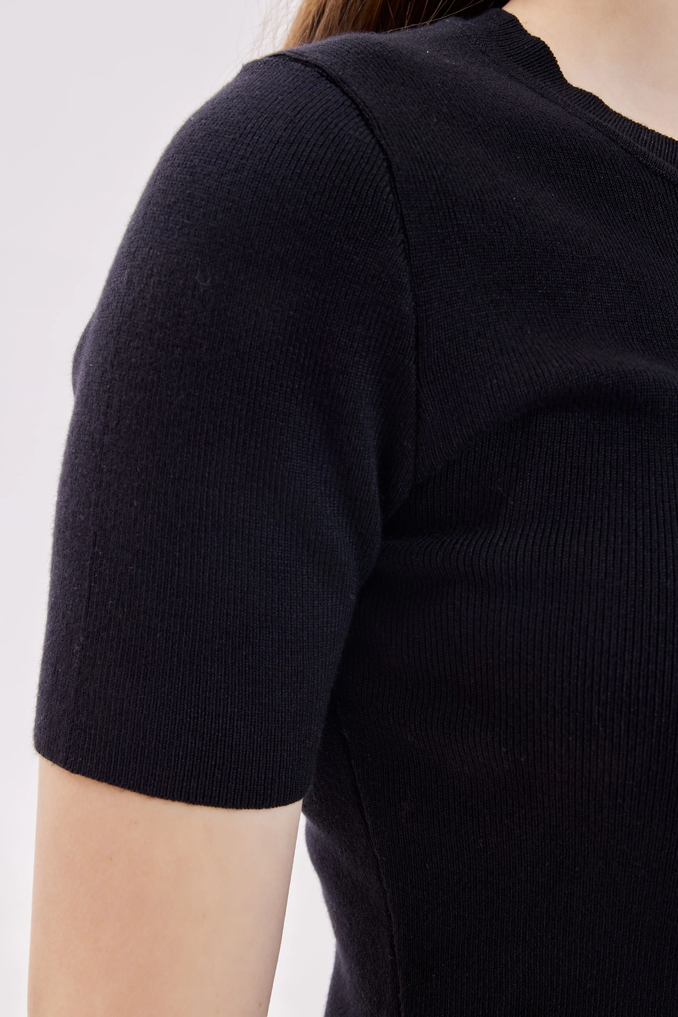 Джемпер черный для женщин 40198-1 60