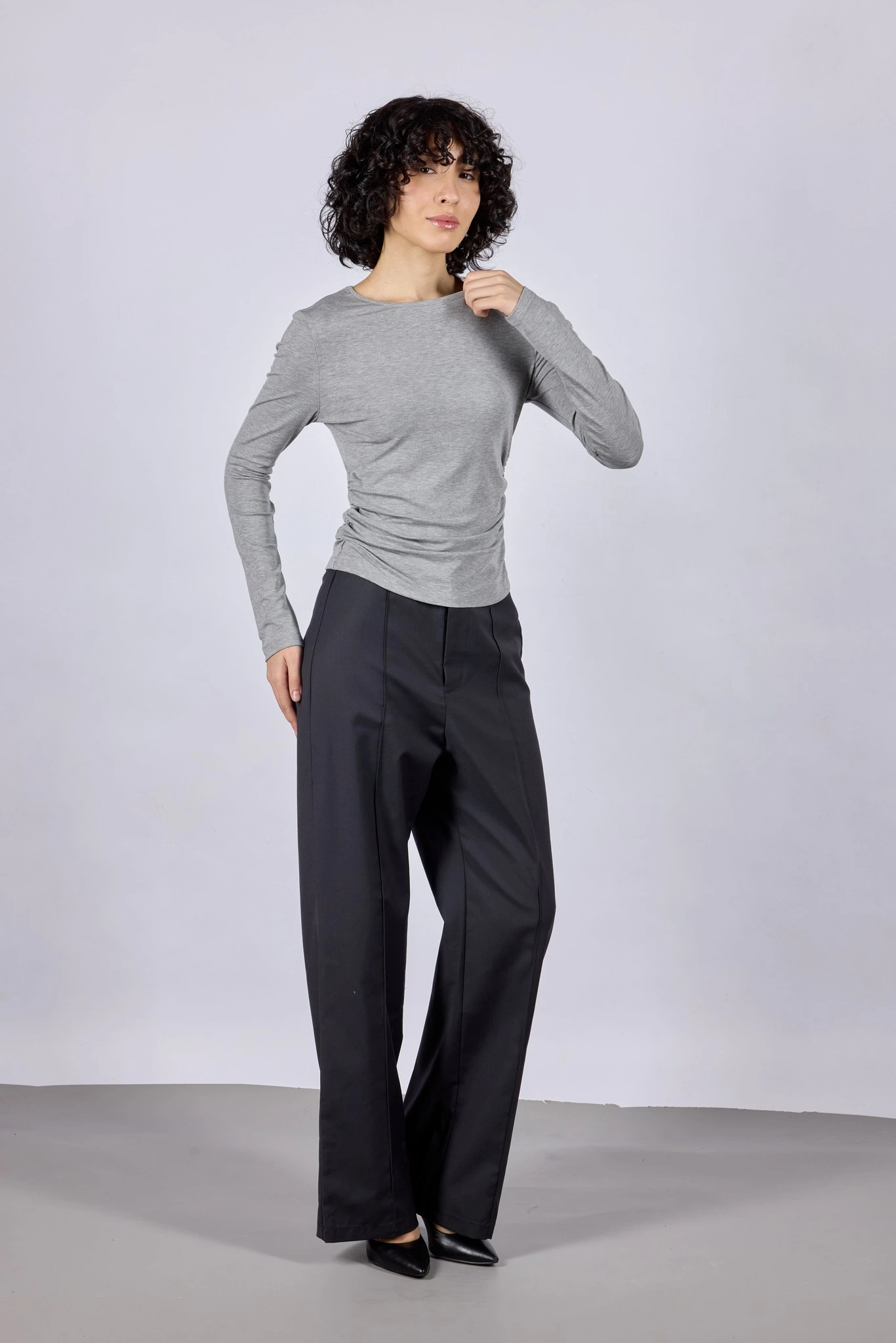 Лонгслив серый для женщин 44153-61 59