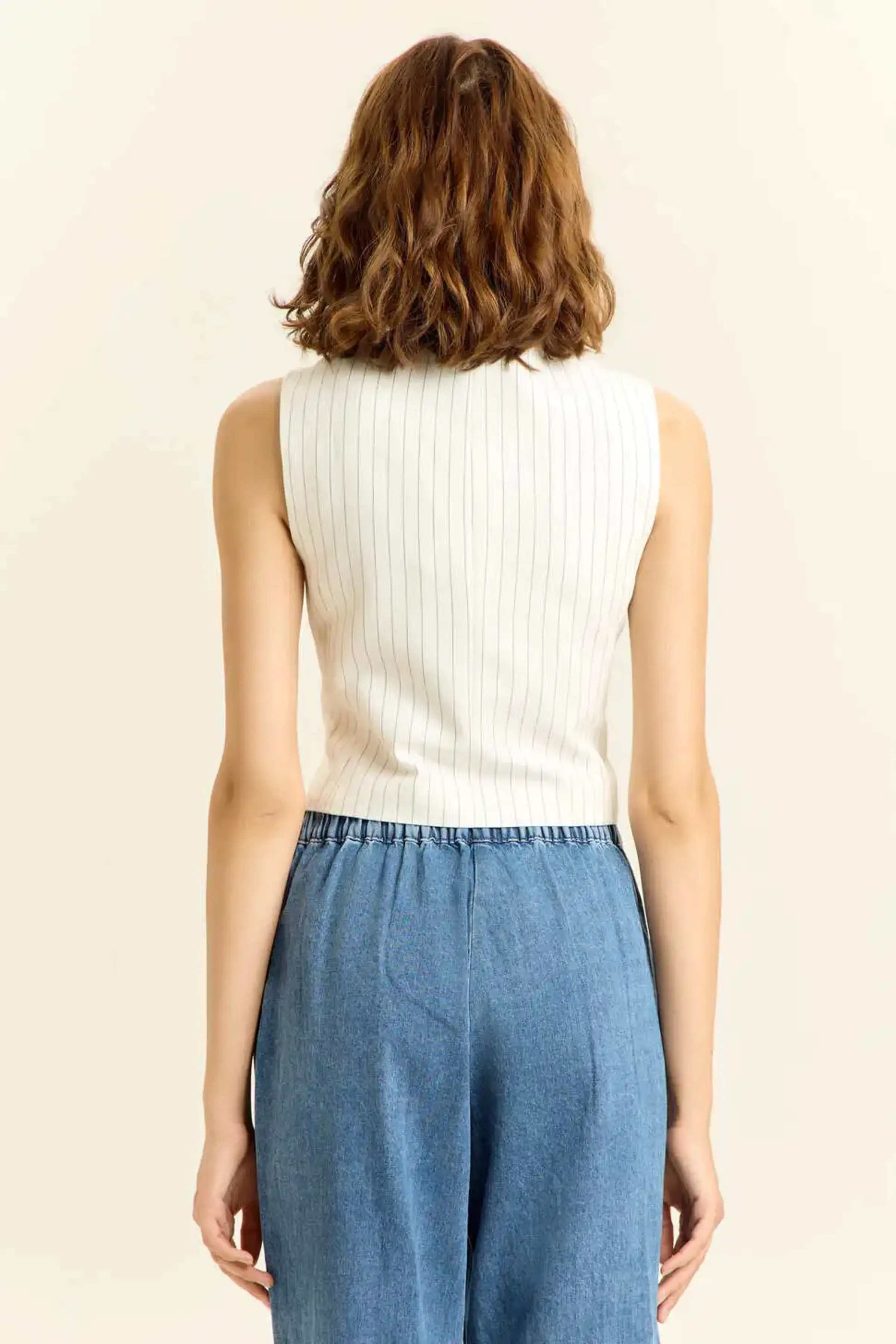 Жилетка бело-черная полоска для женщин 45108-46 68