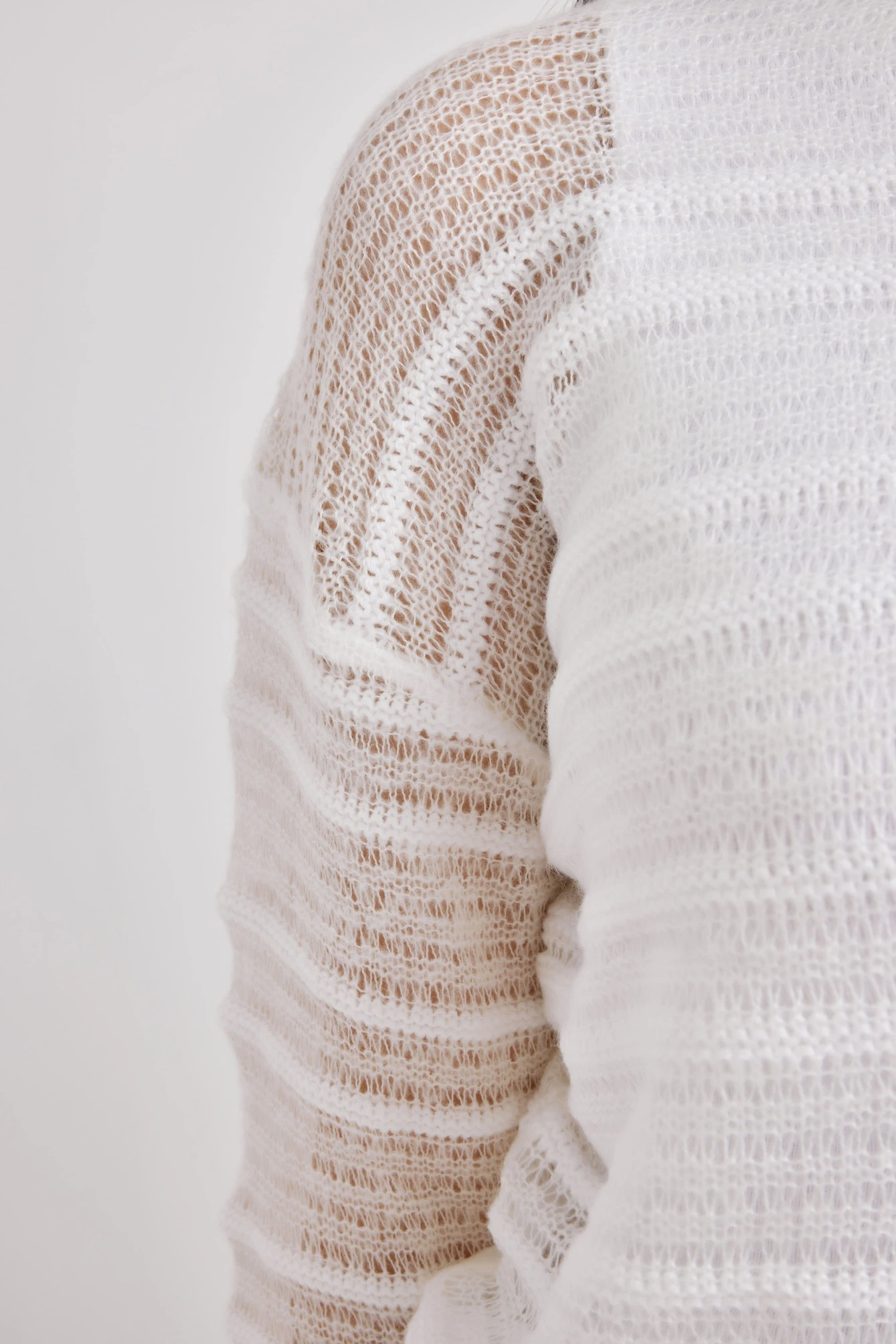 Джемпер белый для женщин 42233-4 60