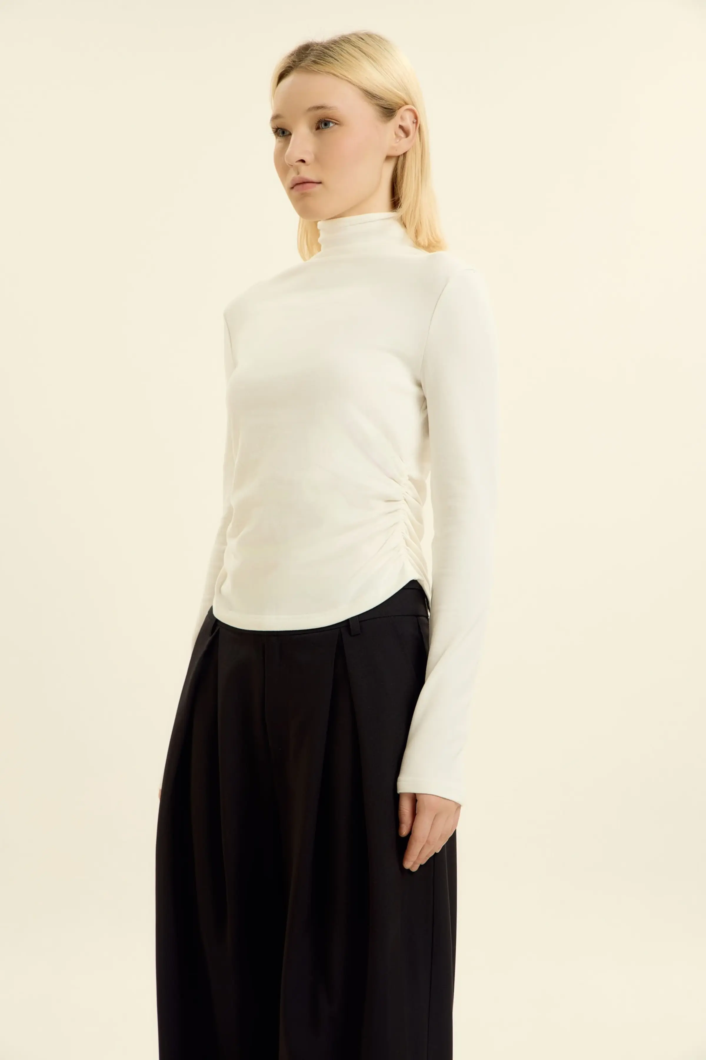 Лонгслив белый для женщин 46247-4 59