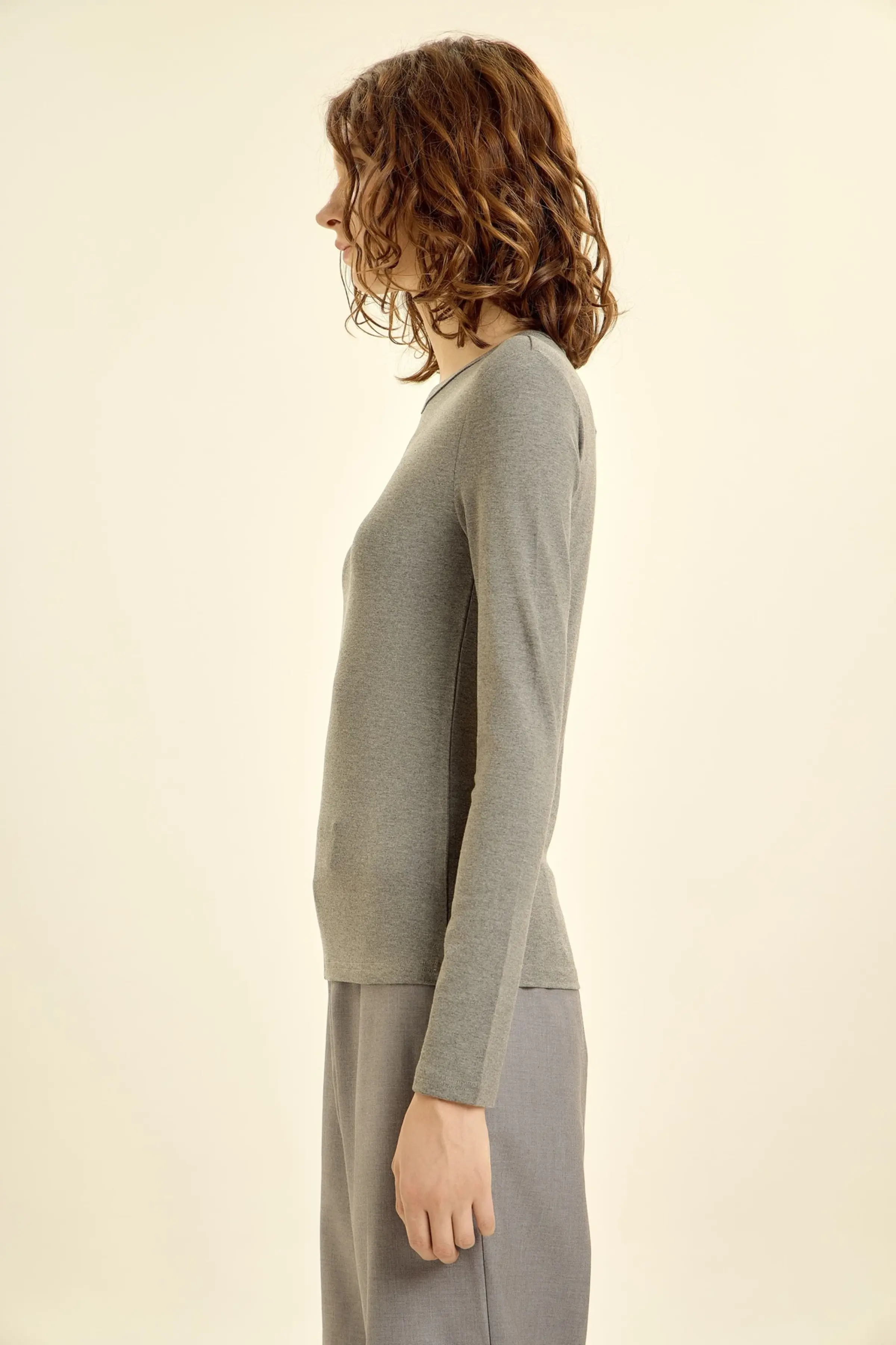 Лонгслив серый для женщин 46133-61 59