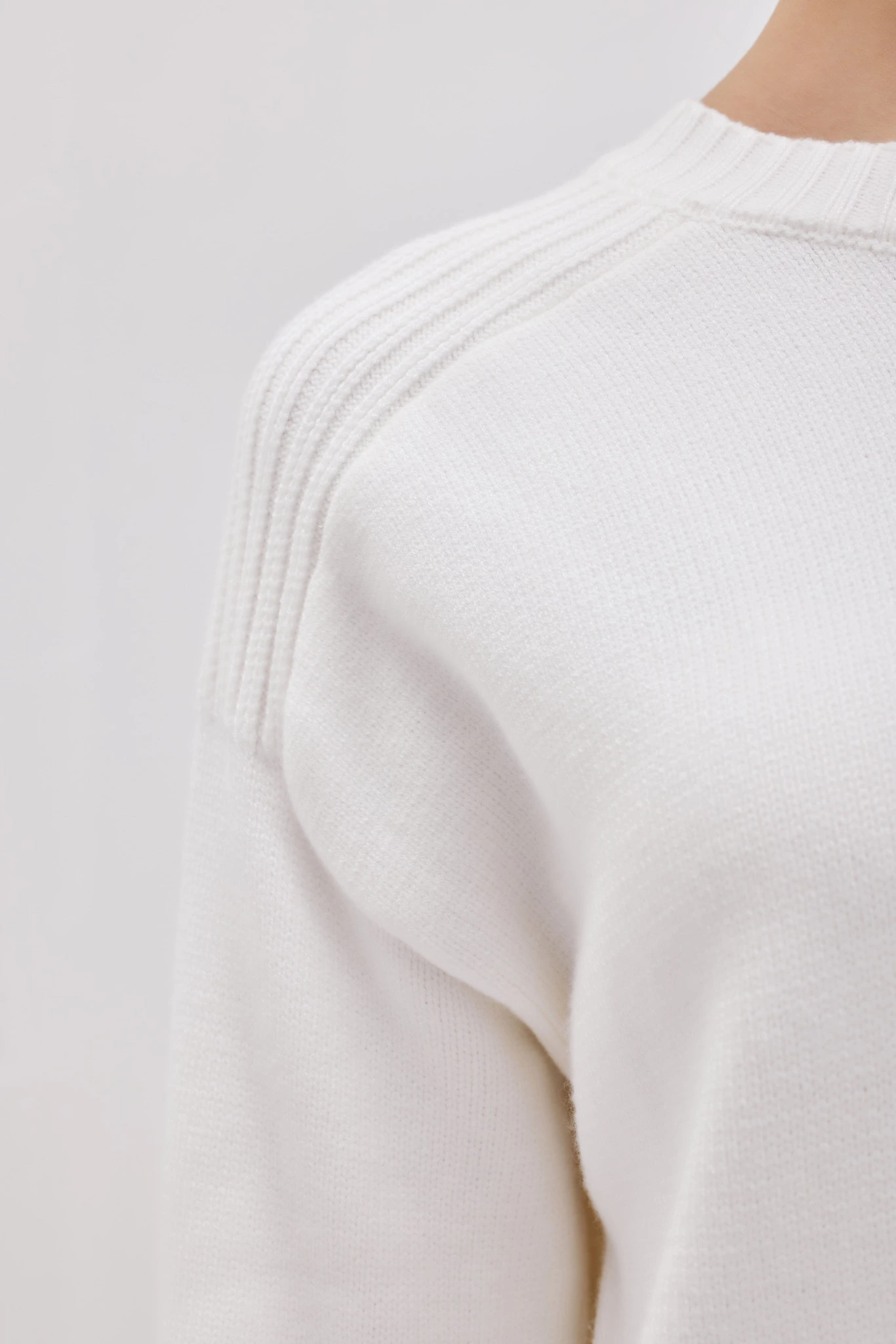 Джемпер белый для женщин 42202-4 60