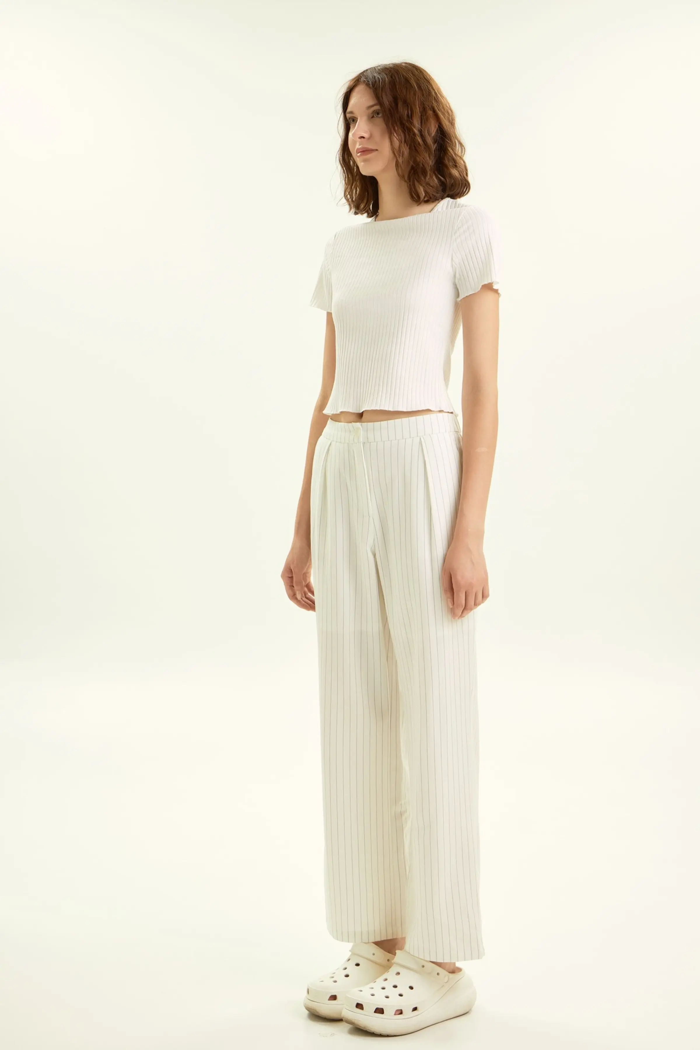 Брюки бело-черная полоска для женщин 45104-46 71