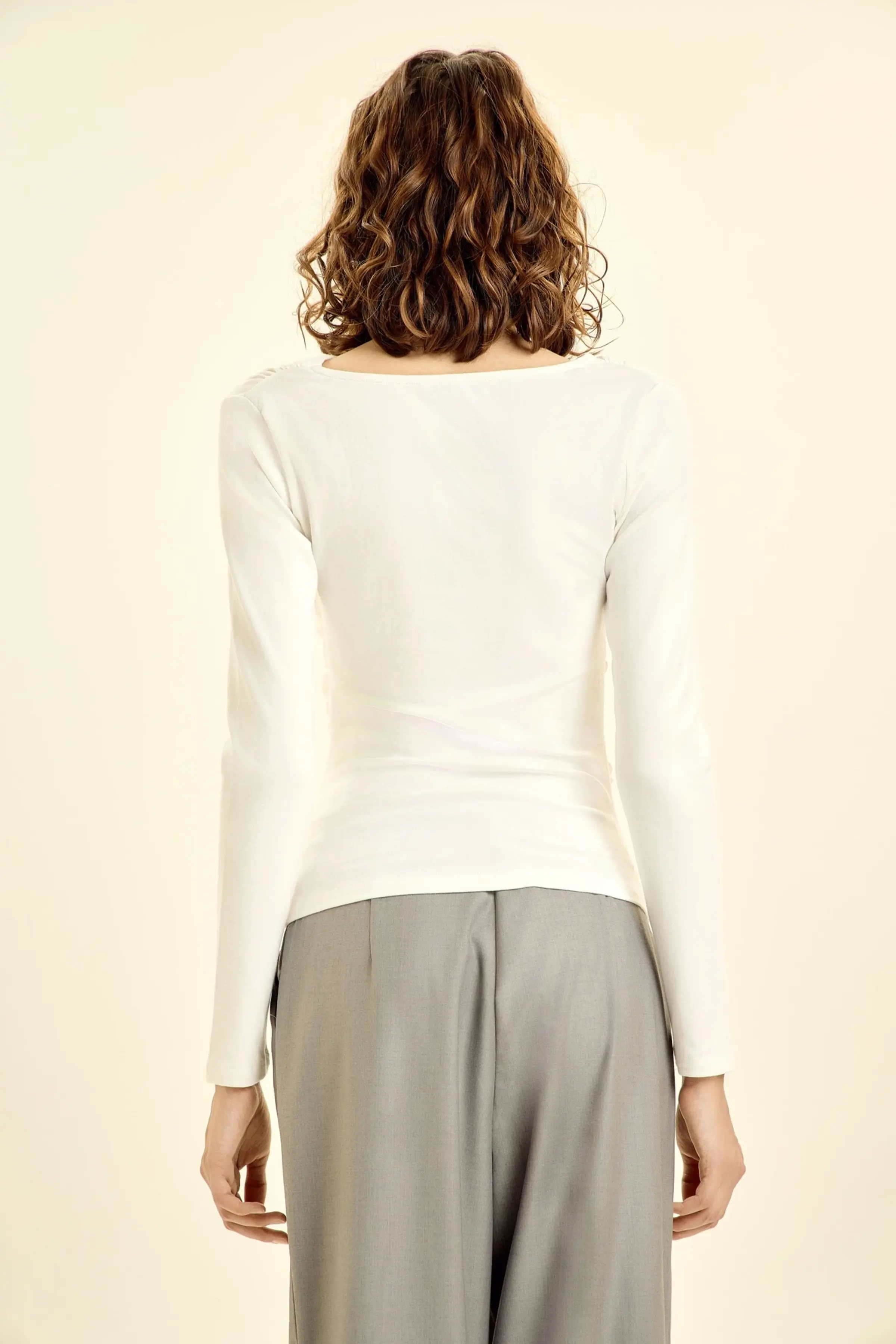 Лонгслив белый для женщин 46190-4 59