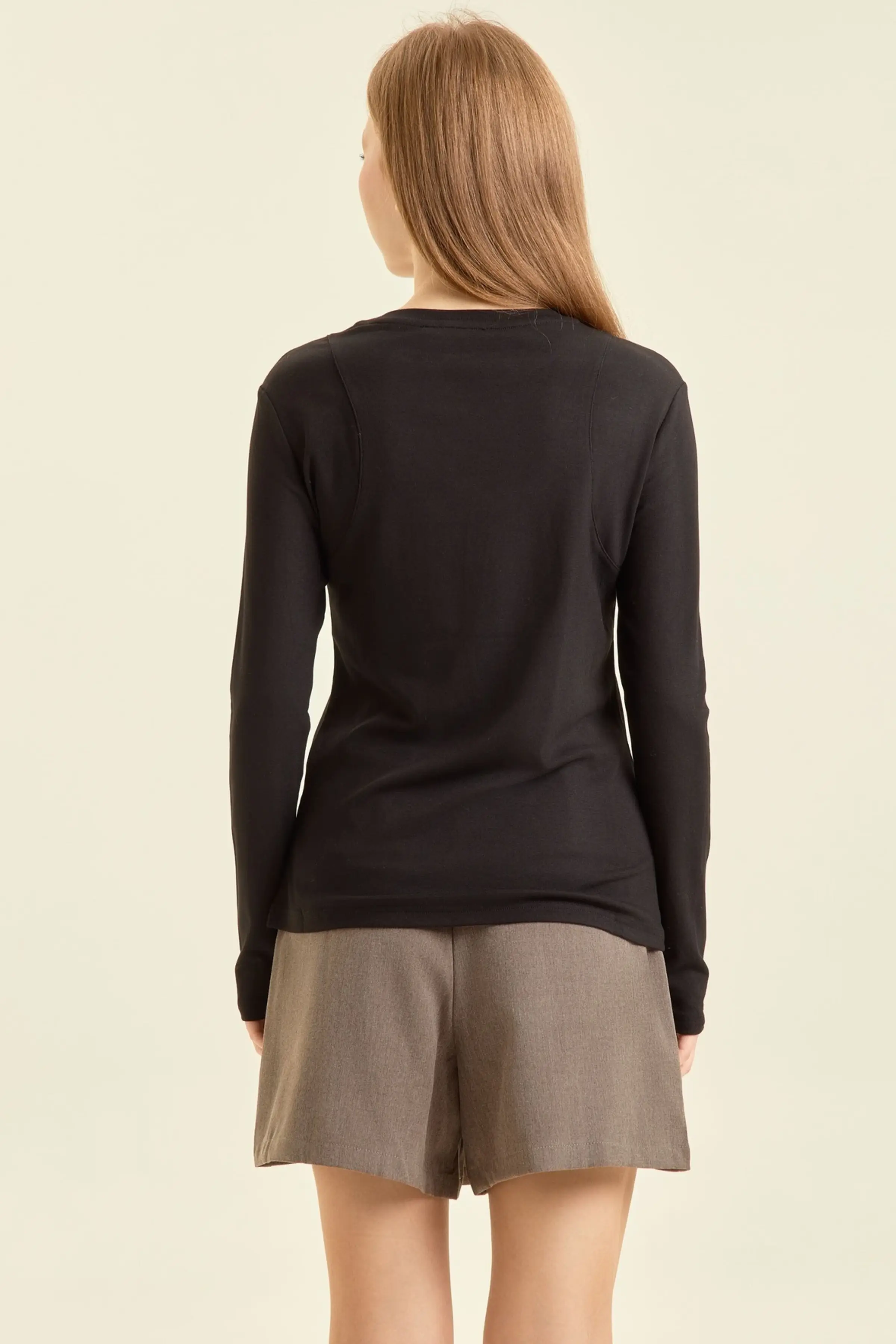 Лонгслив черный для женщин 47241-1 59