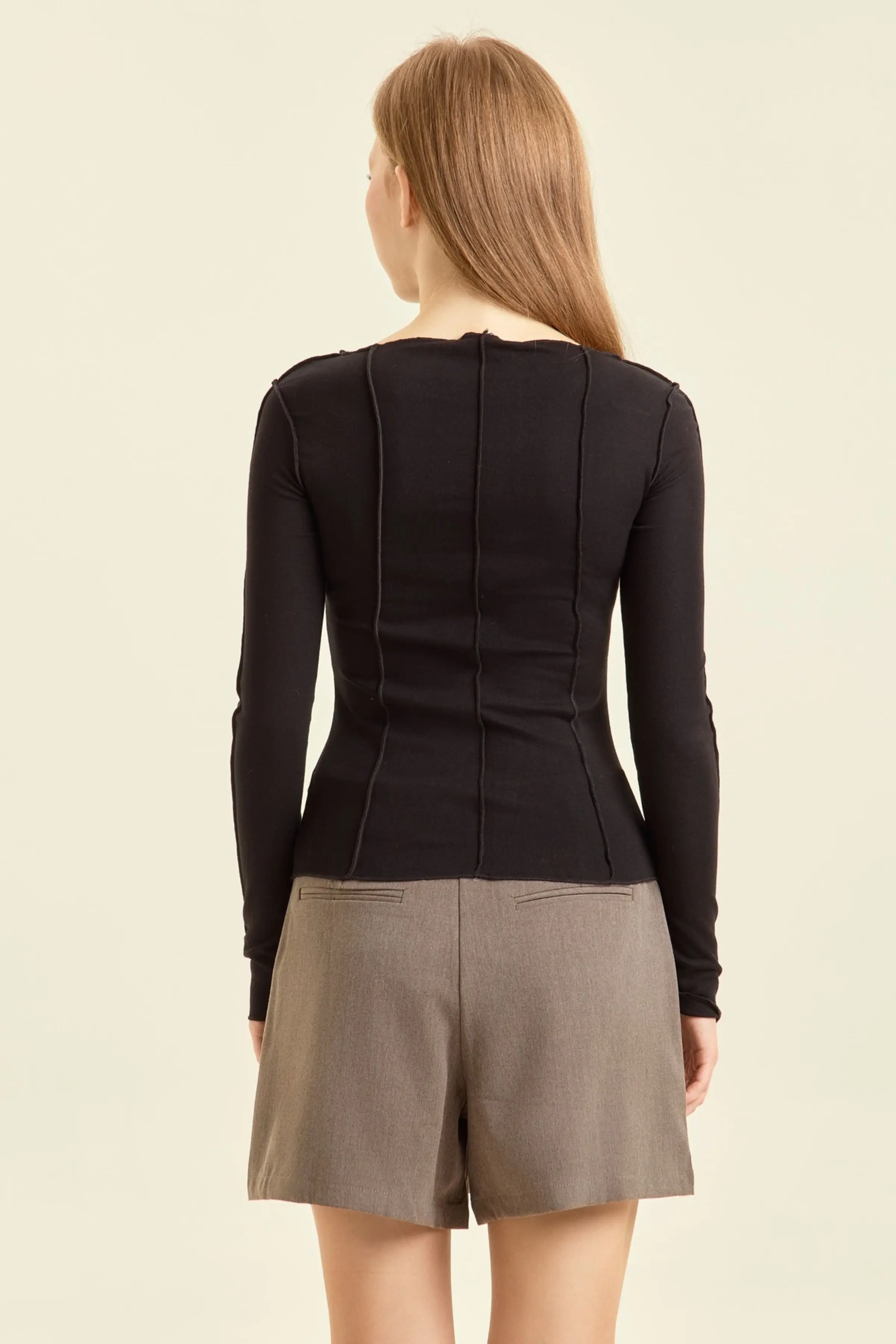 Лонгслив черный для женщин 47247-1 59