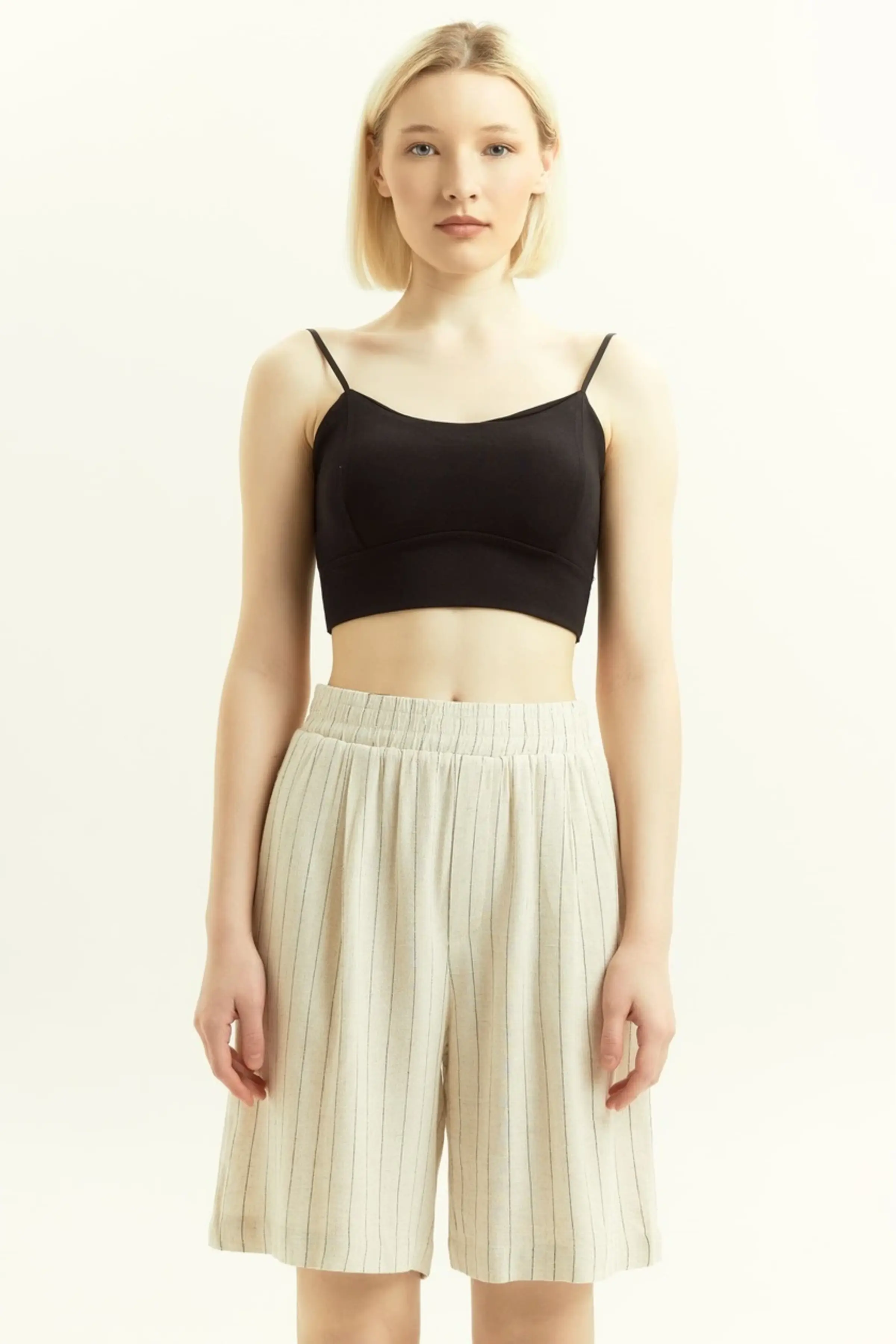 Топ черный для женщин 45369-1 46