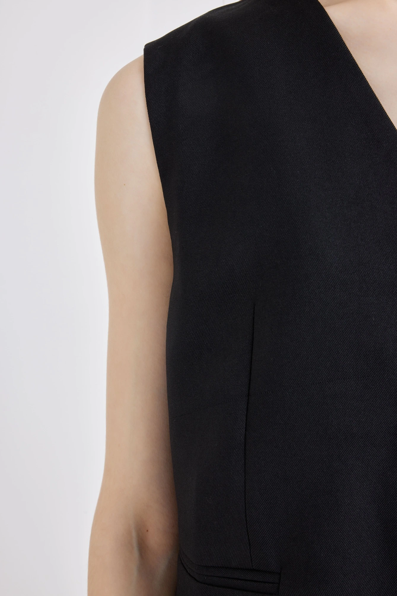 Жилетка черный для женщин 42107-1 68