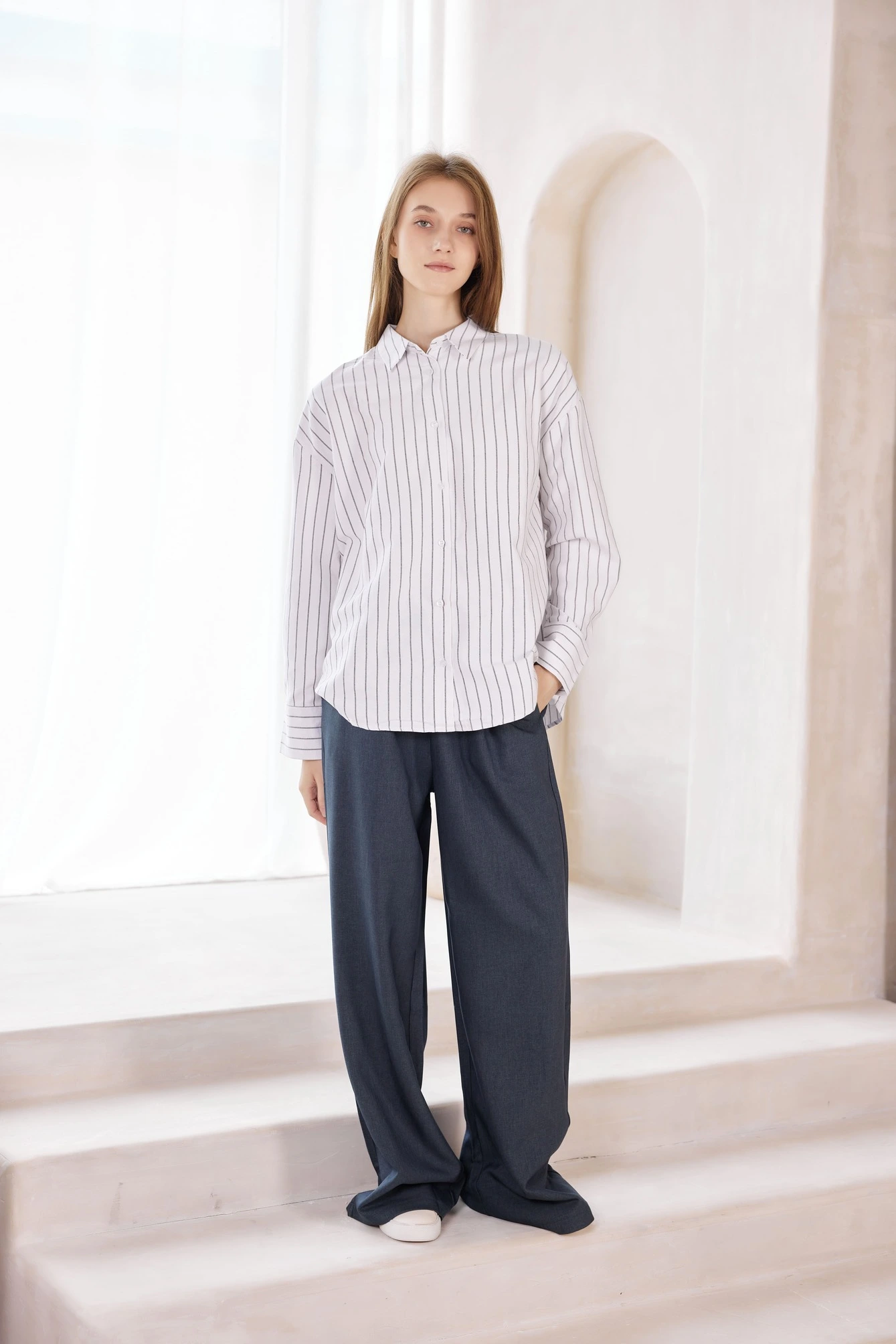 Рубашка бело-черная полоска для женщин 42254-46 66