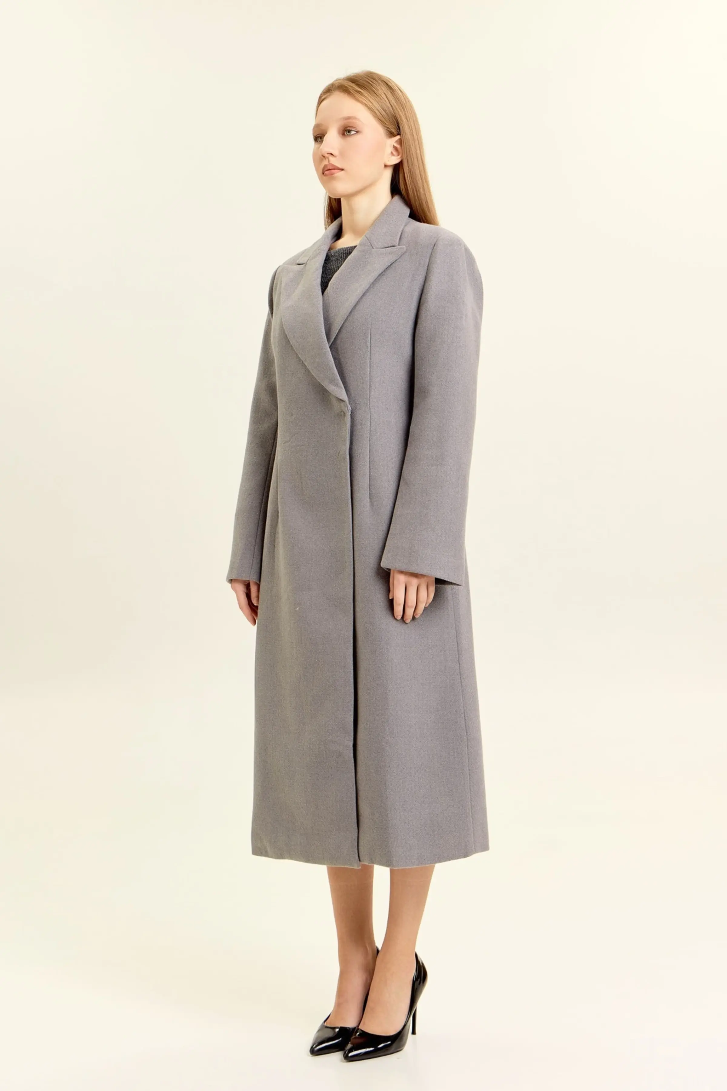 Пальто серый для женщин 47106-61 53