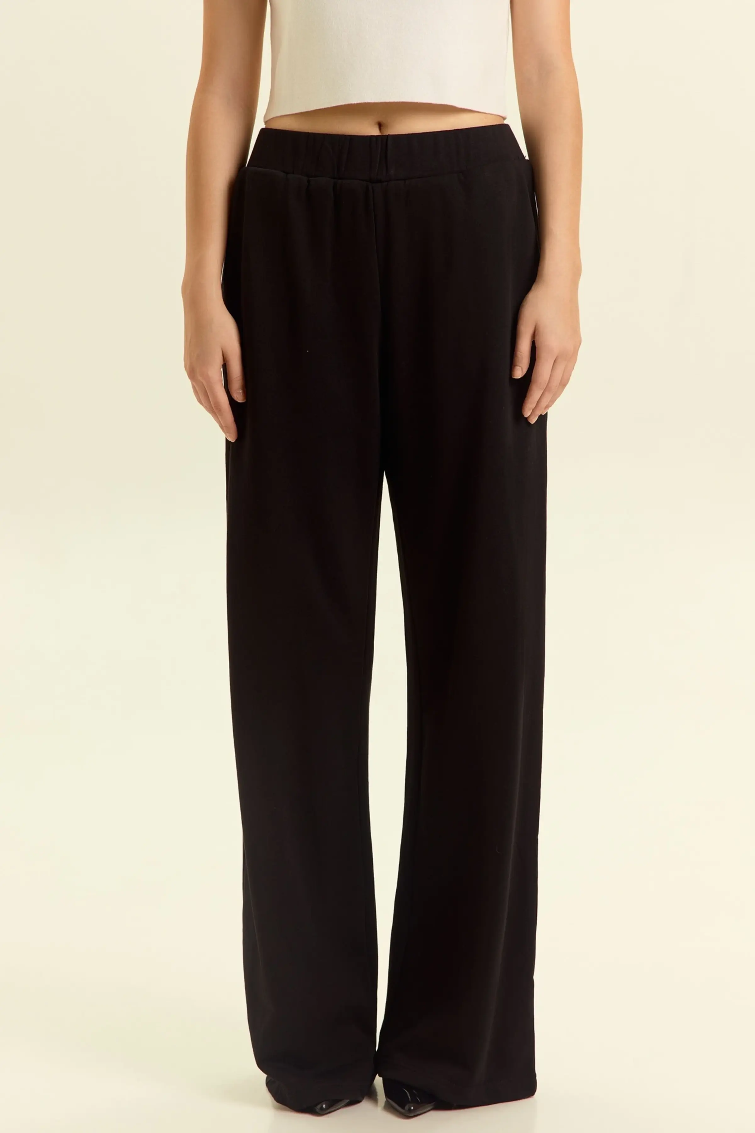 Брюки черный для женщин 46168-1 71