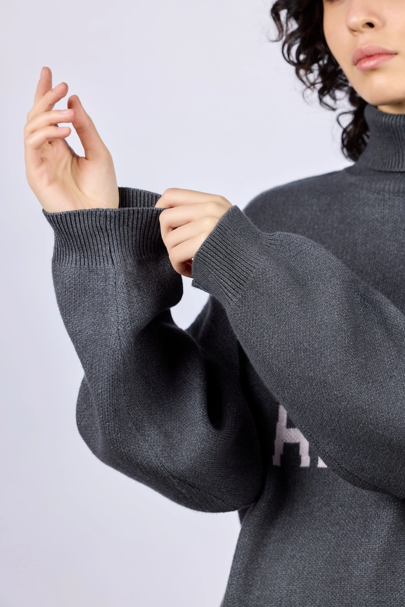 Свитер темно-серый для женщин 43118-12 65