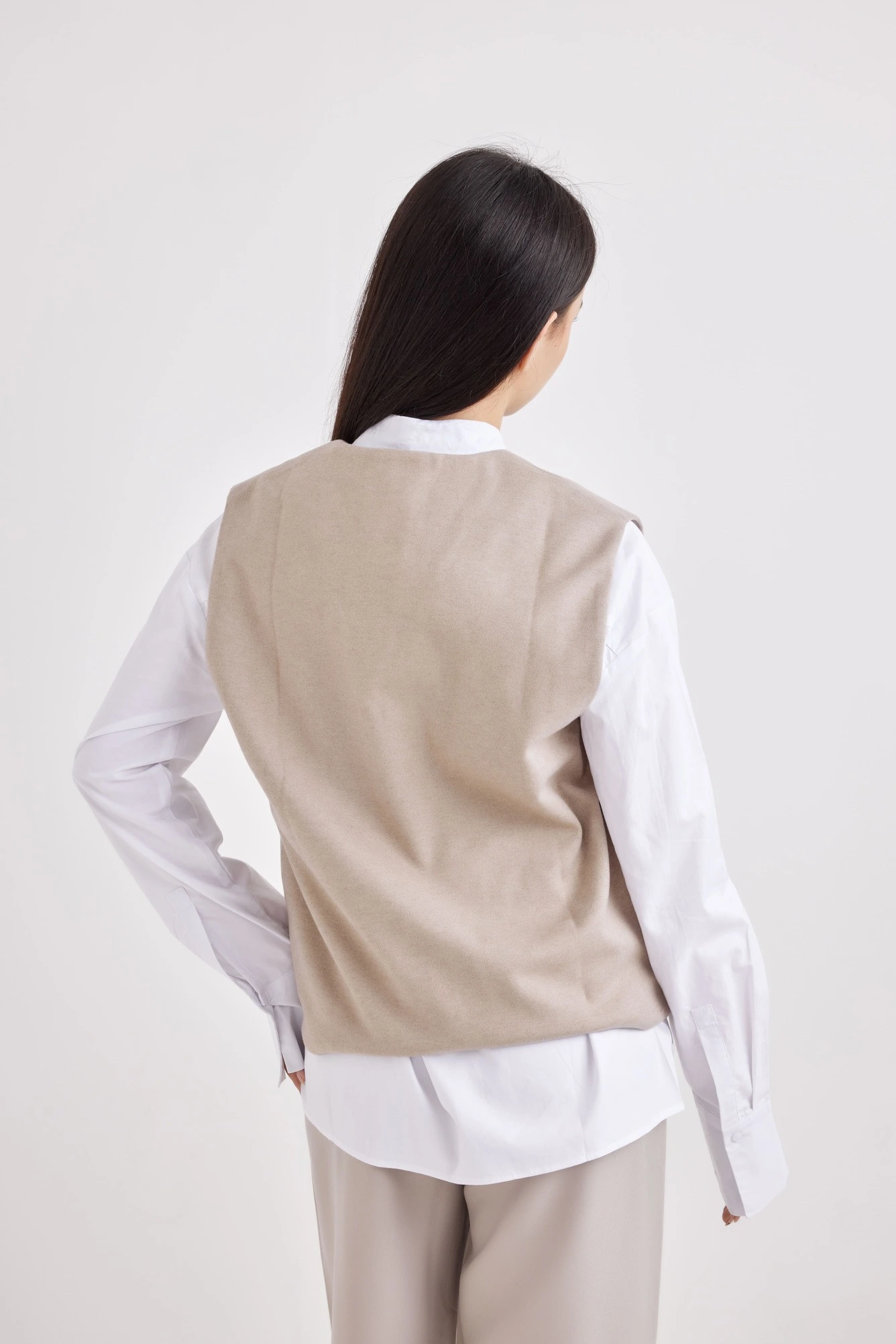 Жилетка бежевый для женщин 42266-15 68