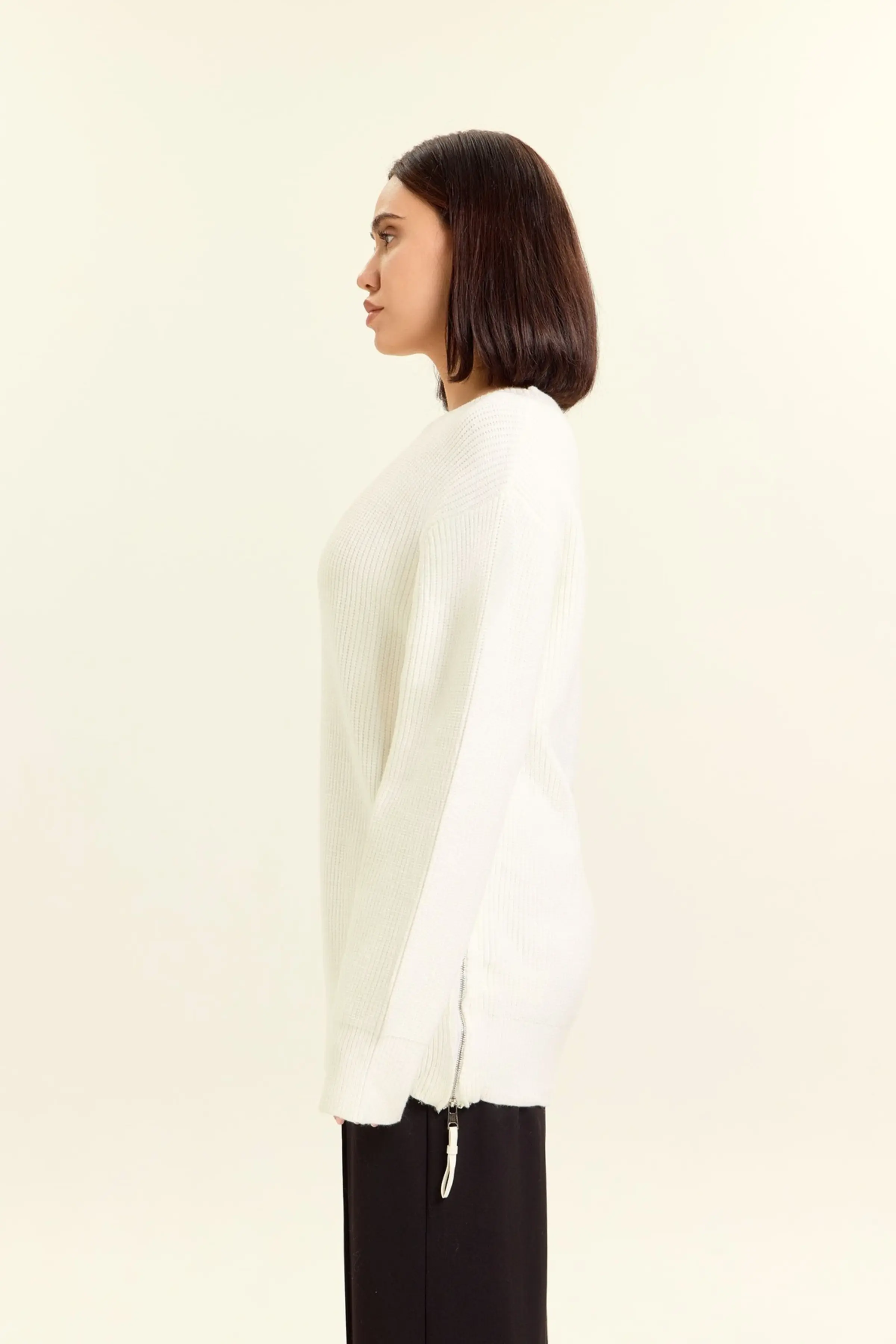 Свитер белый для женщин 47139-4 65