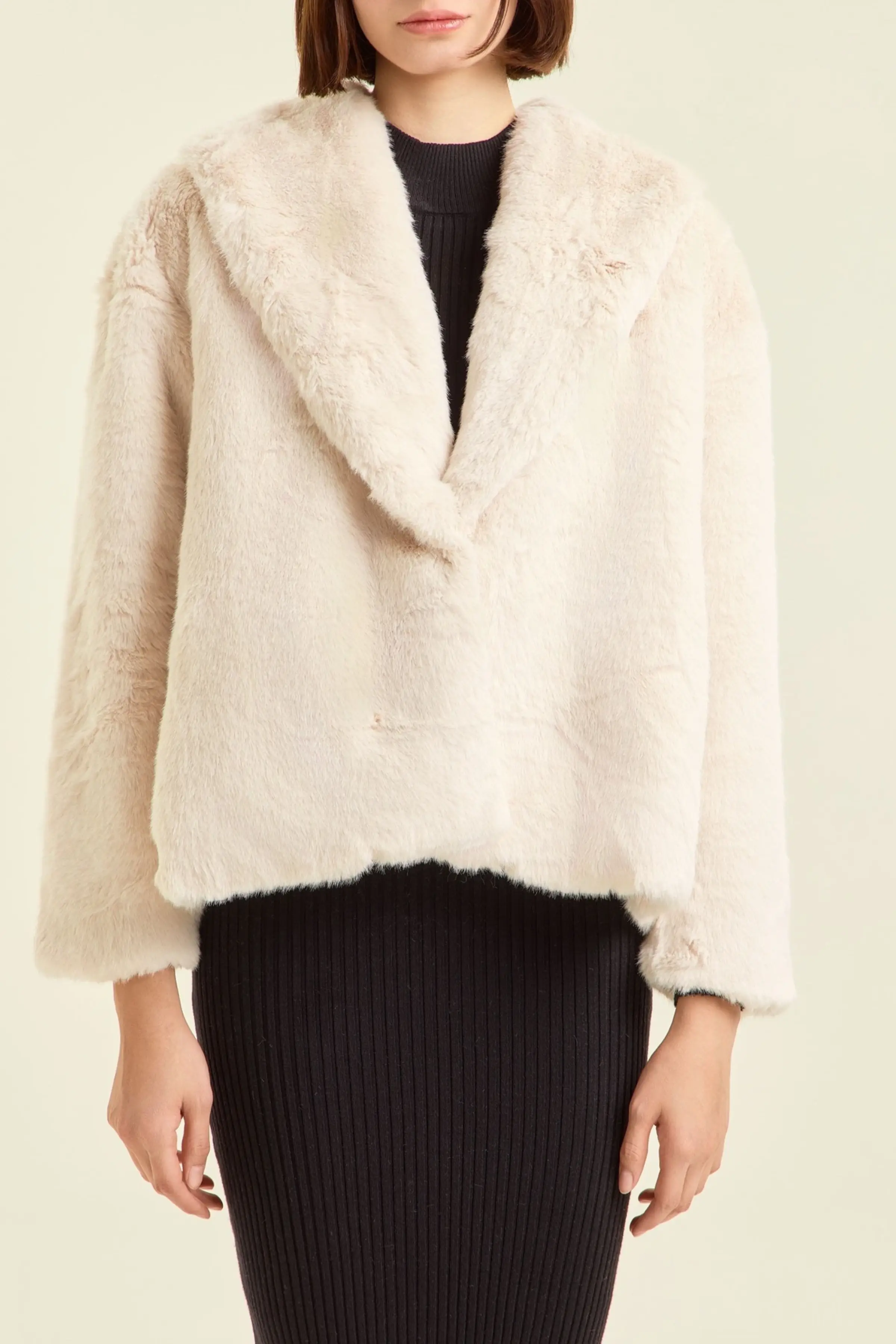 Пальто бежевый для женщин 47102-15 53