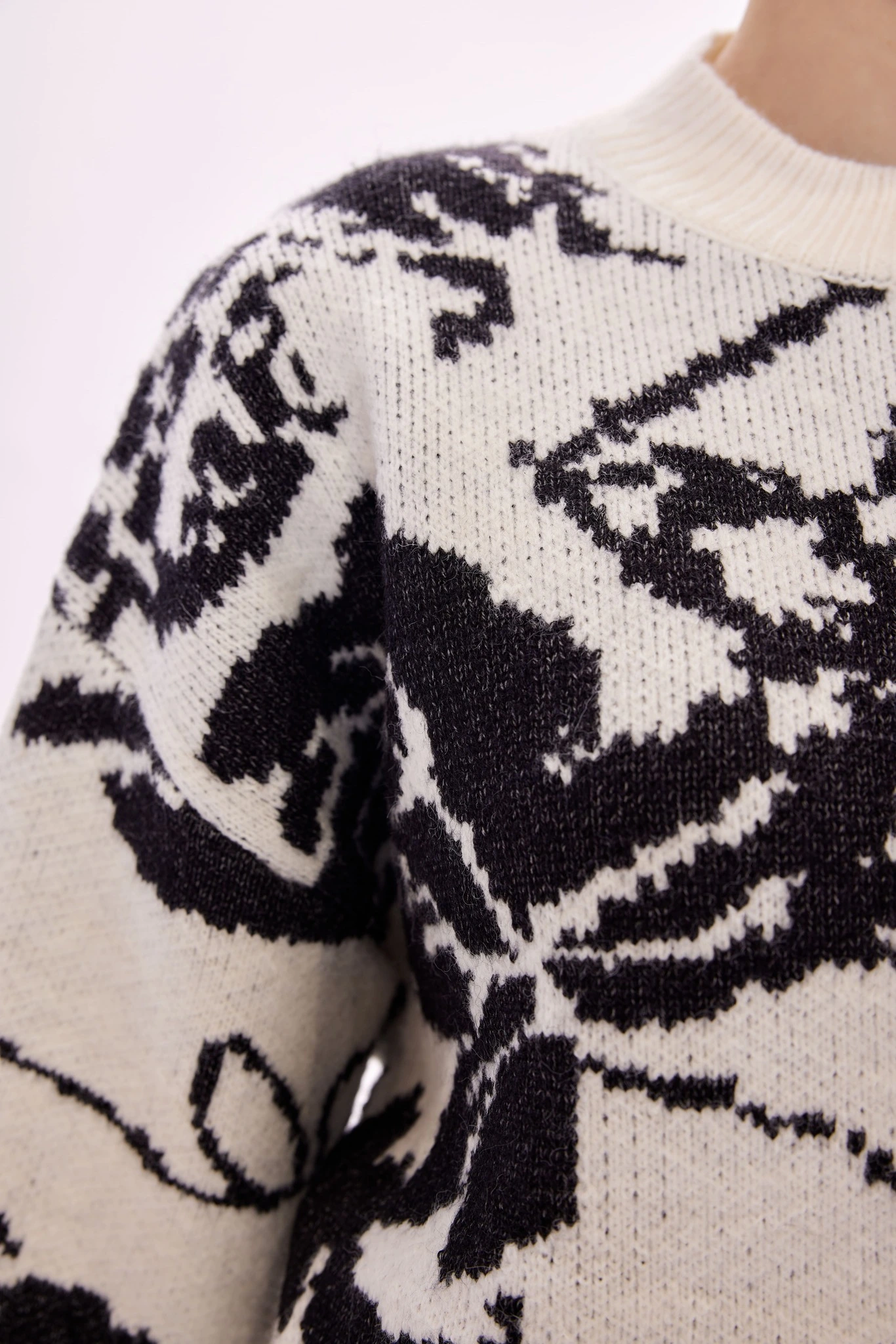 Свитер белый для женщин 39229-4 65