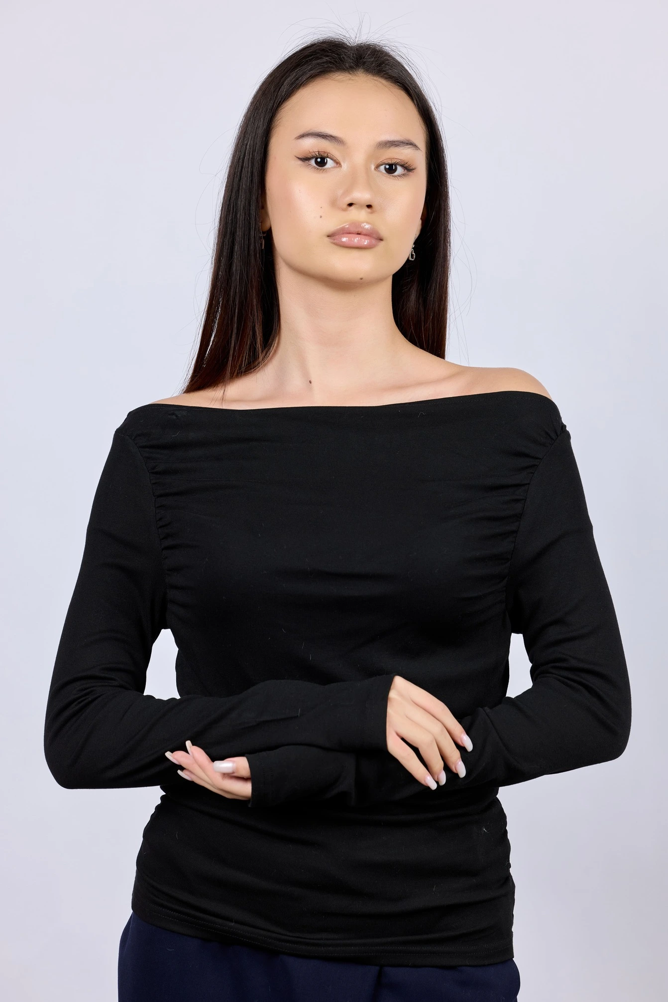 Лонгслив черный для женщин 43151-1 59