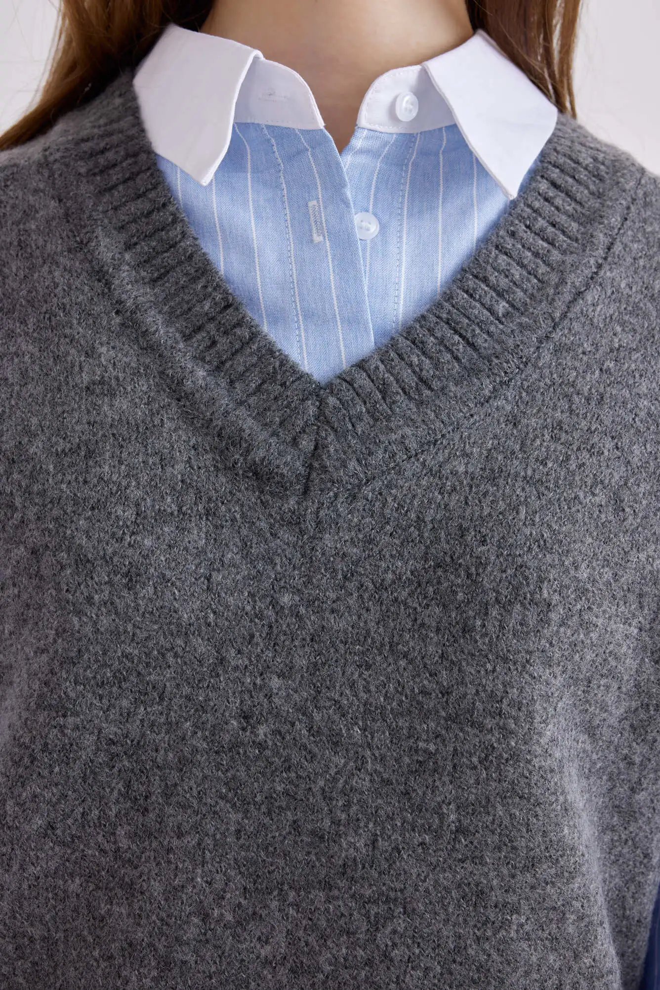 Жилетка серый для женщин 42115-61 68