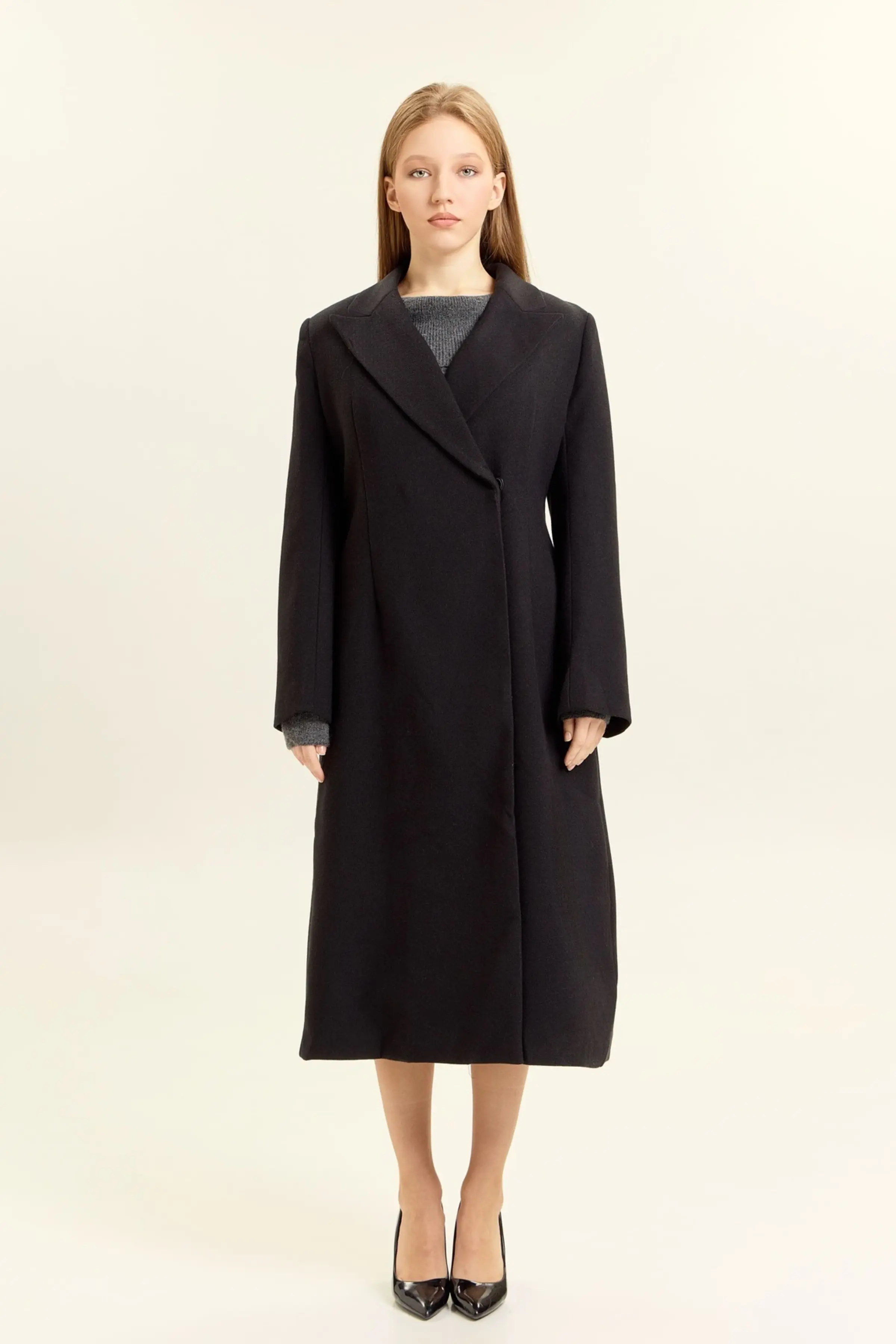 Пальто черный для женщин 47106-1 53