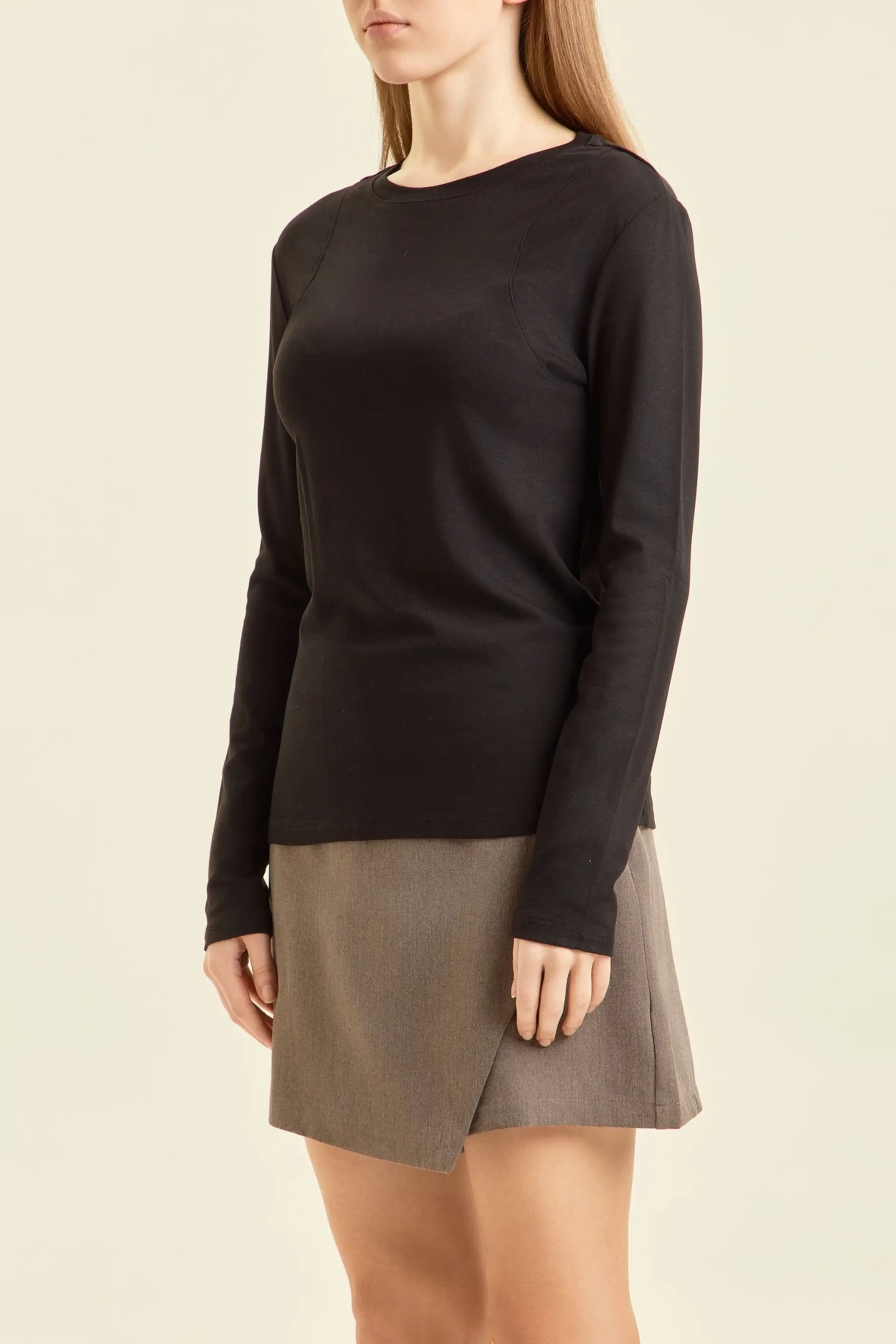 Лонгслив черный для женщин 47241-1 59