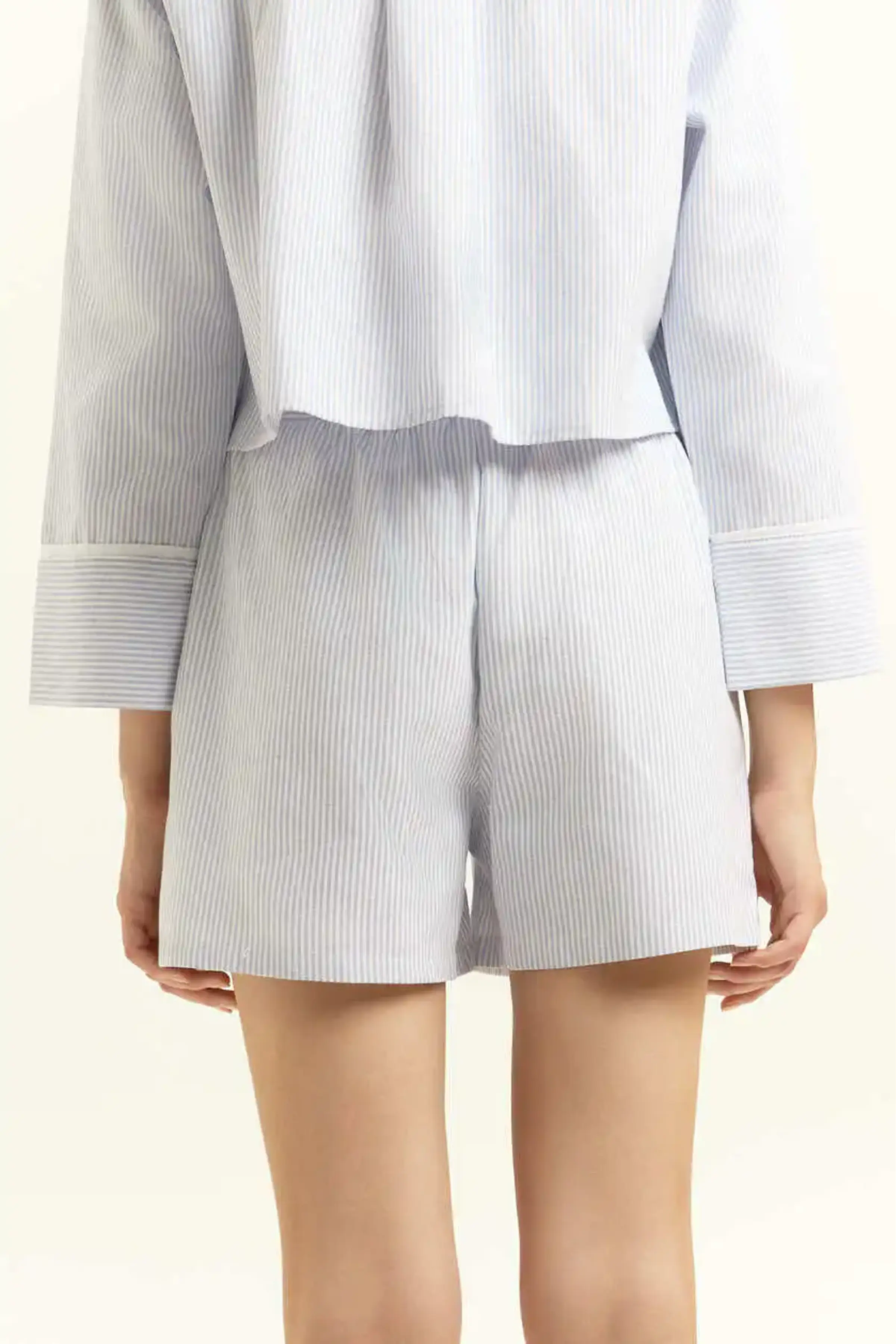 Шорты бело-голубая полоска для женщин 45197-47 57