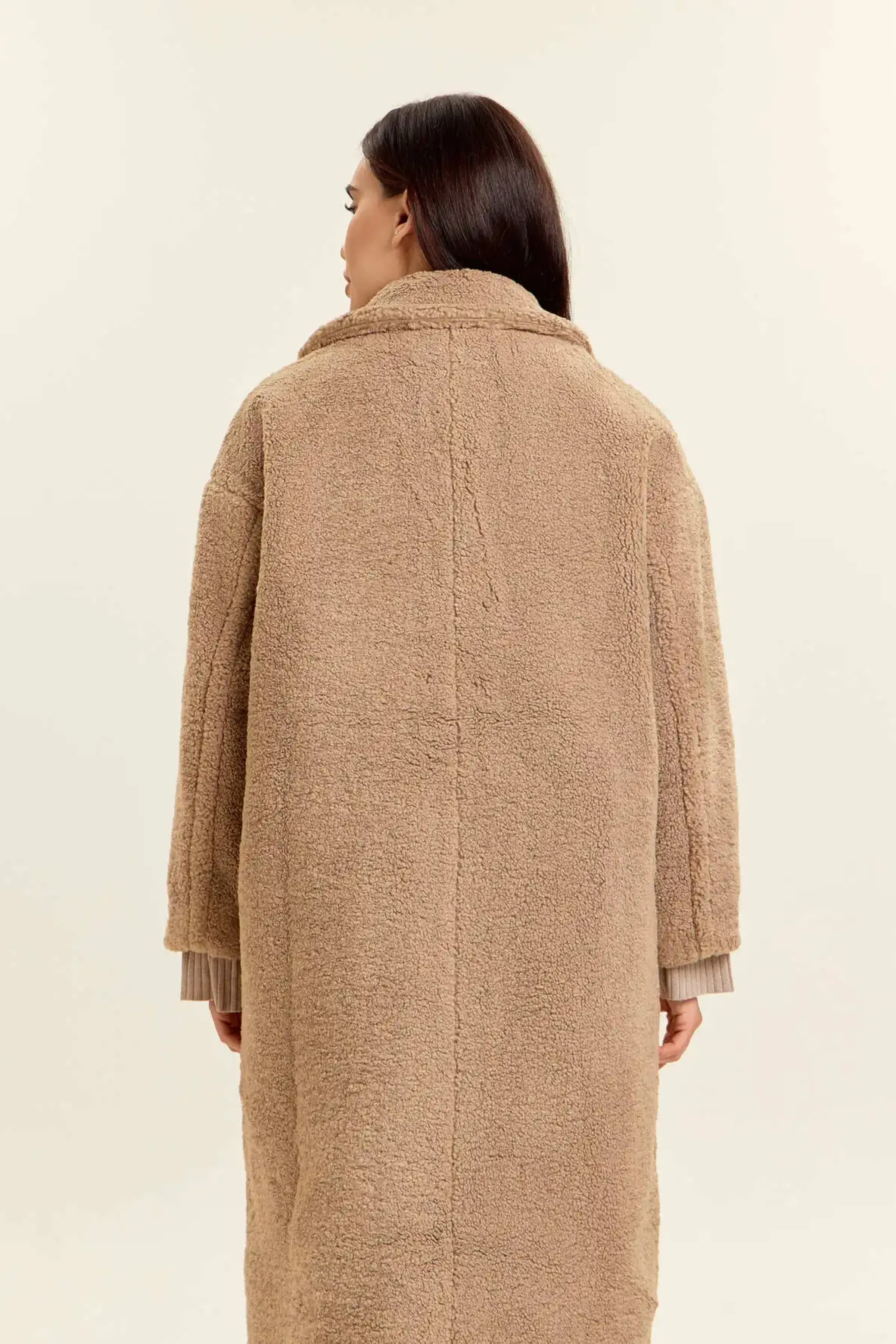 Пальто бежевый для женщин 47115-15 53