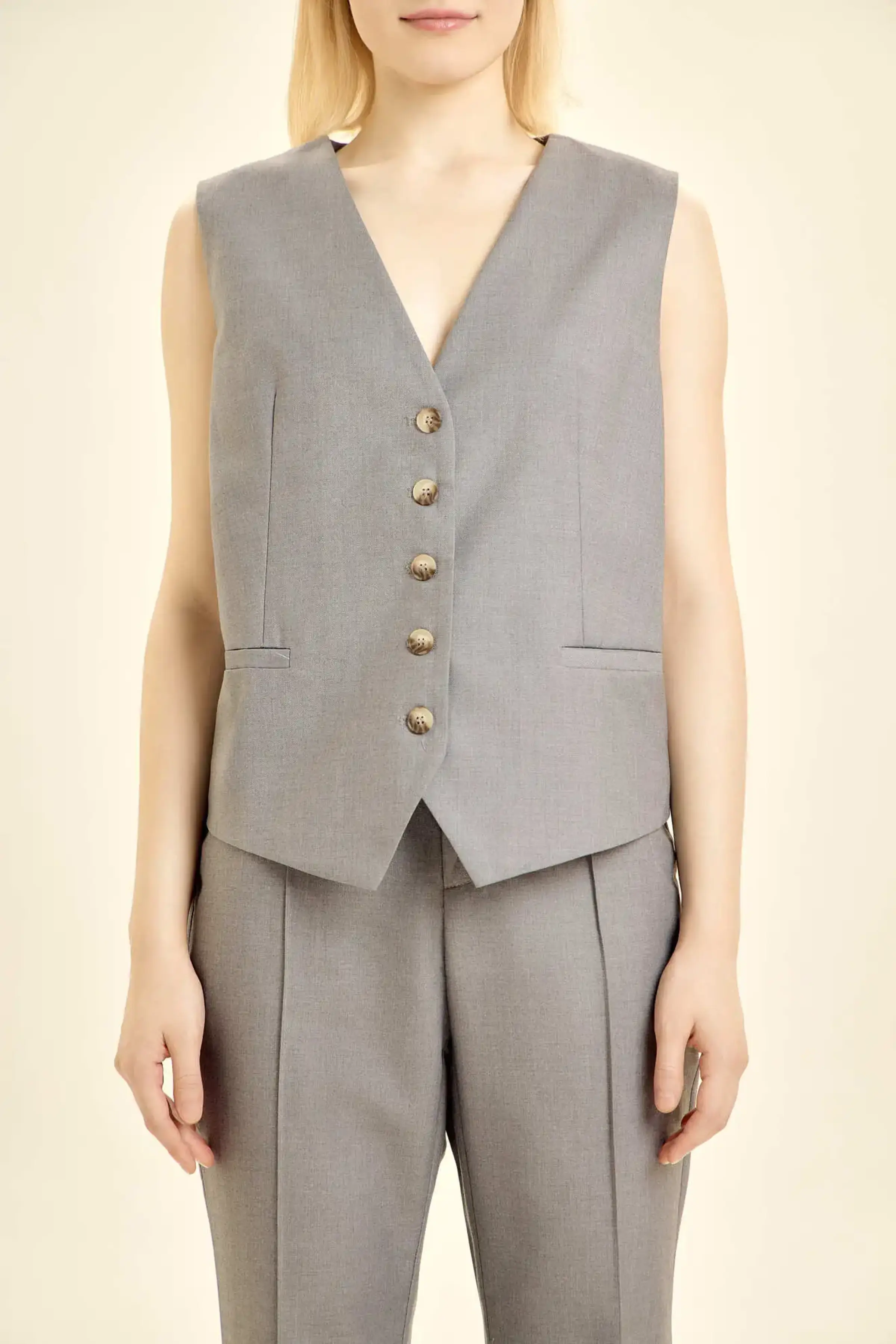 Жилетка серый для женщин 46135-61 68