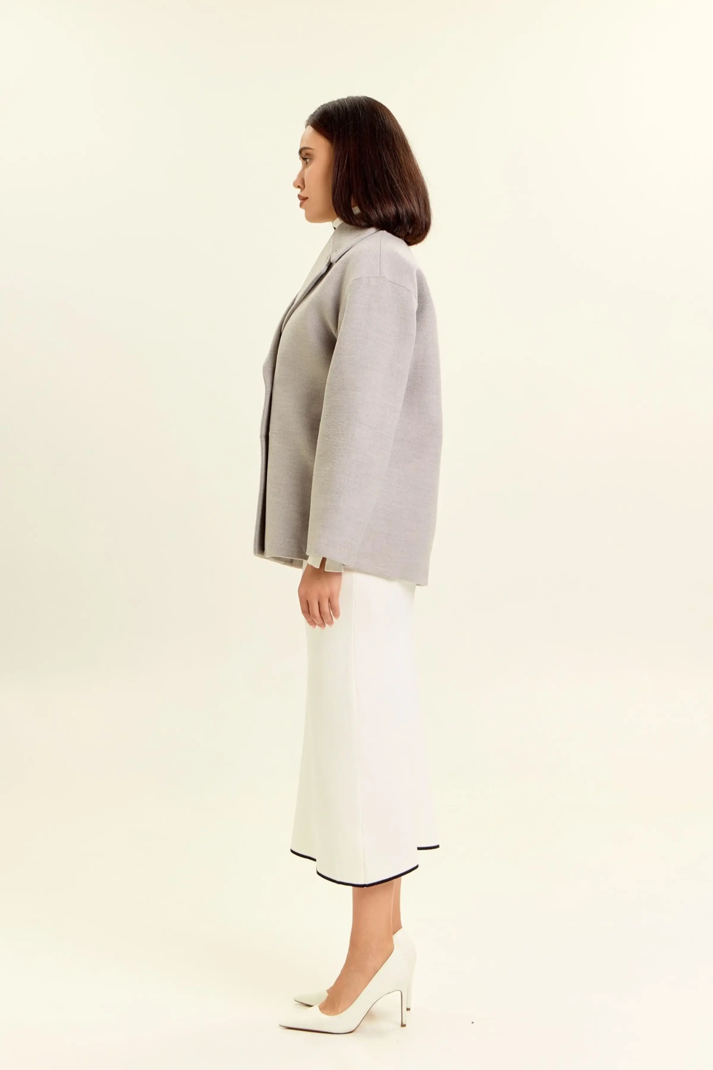 Пальто серый для женщин 47107-61 53