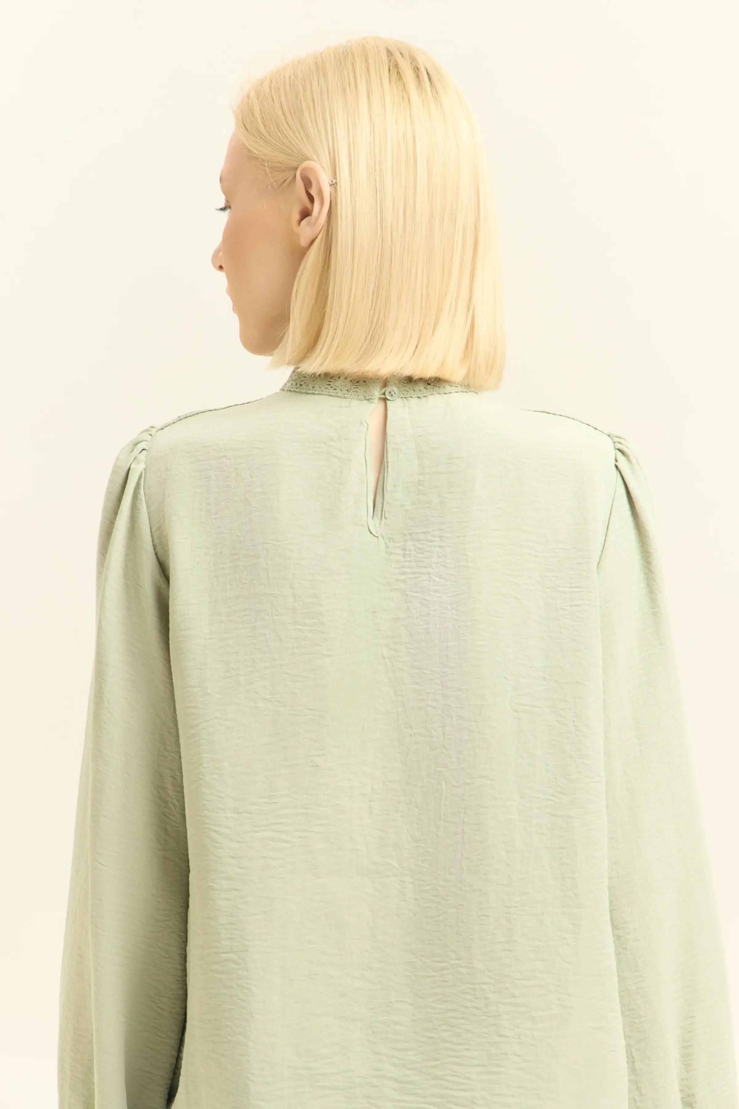 Блузка хаки для женщин 45251-14 28